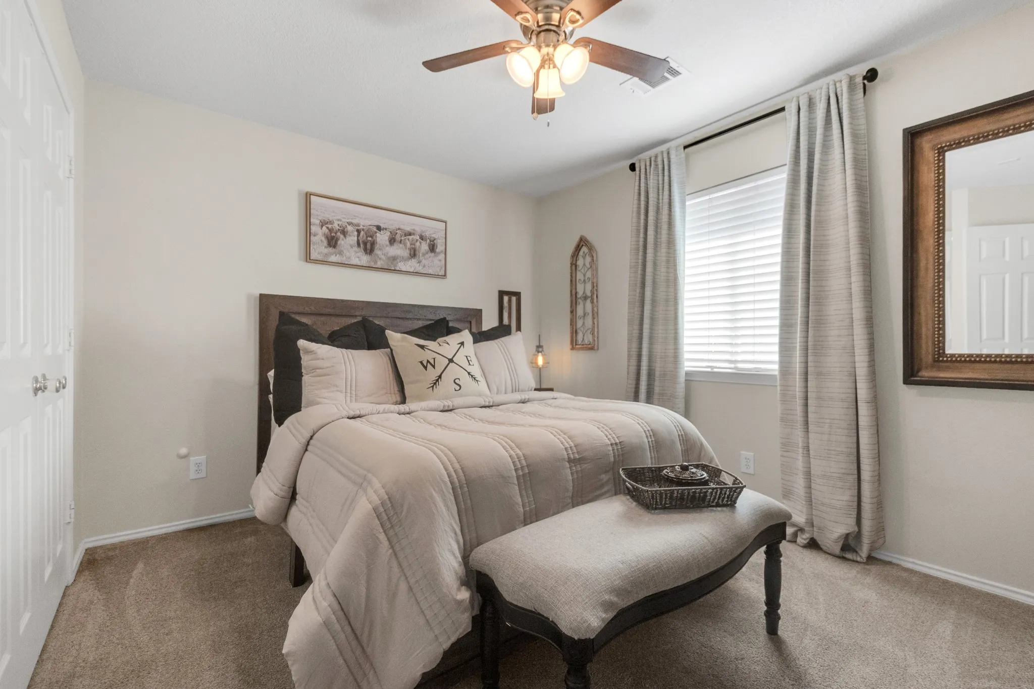 Single Family Residence For Sale in Collin County , 4407 Santa Fe Lane, Mc Kinney, Texas 75070, 3 Bedroom, 3 Bathroom, 2 Garage spaces, 2,017 Sqft, built in 1994, mls#21332052, Real Estate Agent in Mc Kinney, Homes For Sale in Collin county, Homes For Sale in Mc Kinney, Realtor in Mc Kinney Texas, Real Estate Brokerage Independent Realty Texas, Luminita Cordes Realtor
