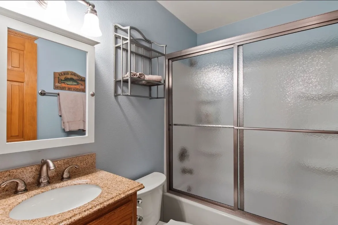 Hall Bathroom #2