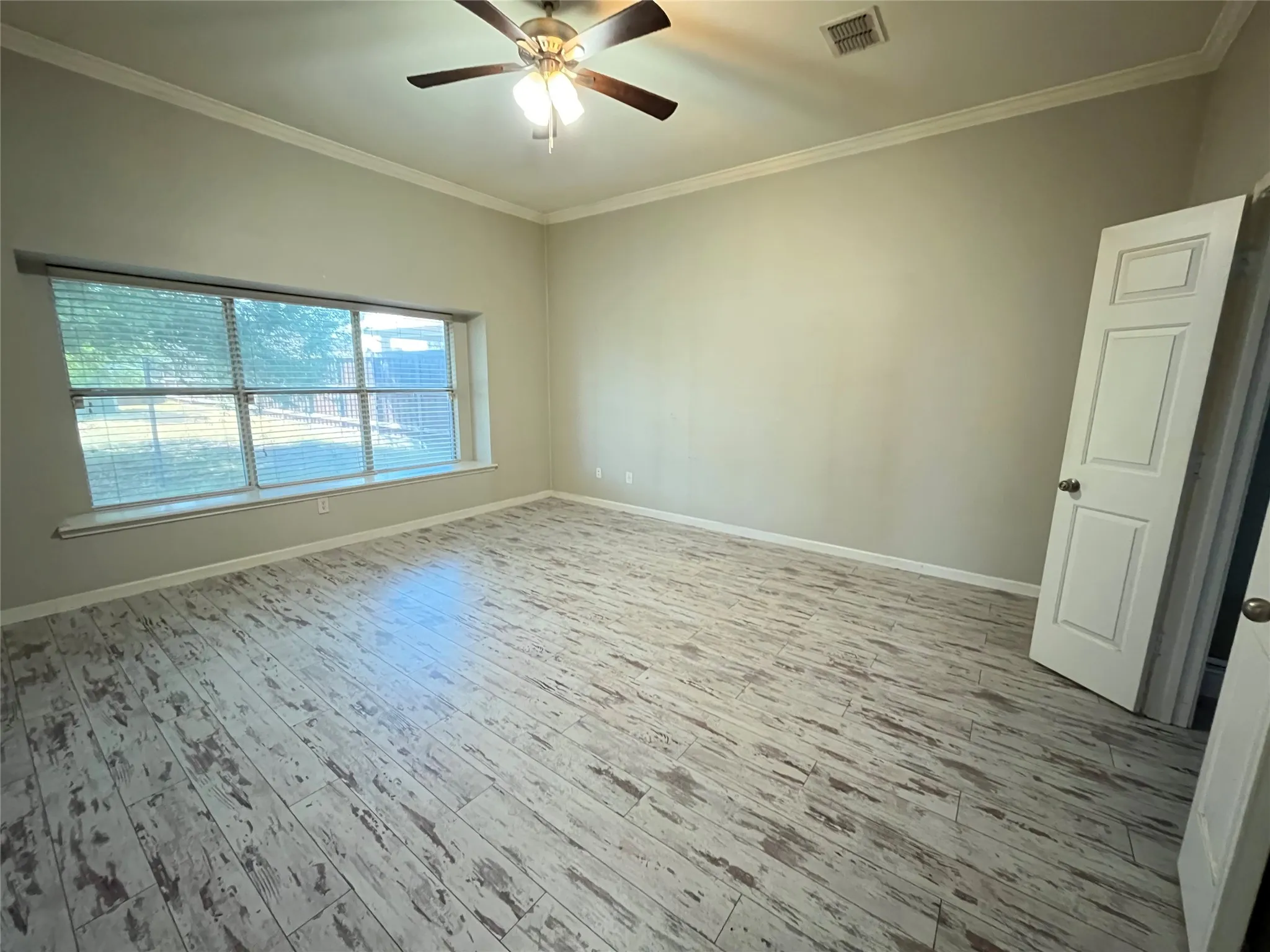 Single Family Residence For Sale in Kaufman County , 2011 New Braunfels, Forney, Texas 75126, 5 Bedroom, 4 Bathroom, 2 Garage spaces, 3,022 Sqft, built in 2008, mls#21332782, Real Estate Agent in Forney, Homes For Sale in Kaufman county, Homes For Sale in Forney, Realtor in Forney Texas, Real Estate Brokerage Independent Realty Texas, Luminita Cordes Realtor