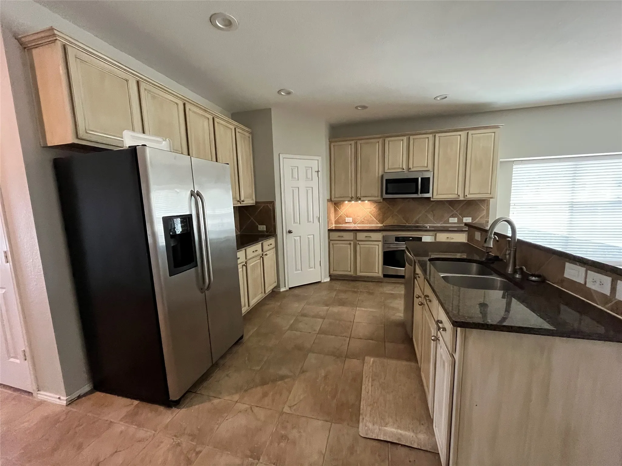 Single Family Residence For Sale in Kaufman County , 2011 New Braunfels, Forney, Texas 75126, 5 Bedroom, 4 Bathroom, 2 Garage spaces, 3,022 Sqft, built in 2008, mls#21332782, Real Estate Agent in Forney, Homes For Sale in Kaufman county, Homes For Sale in Forney, Realtor in Forney Texas, Real Estate Brokerage Independent Realty Texas, Luminita Cordes Realtor