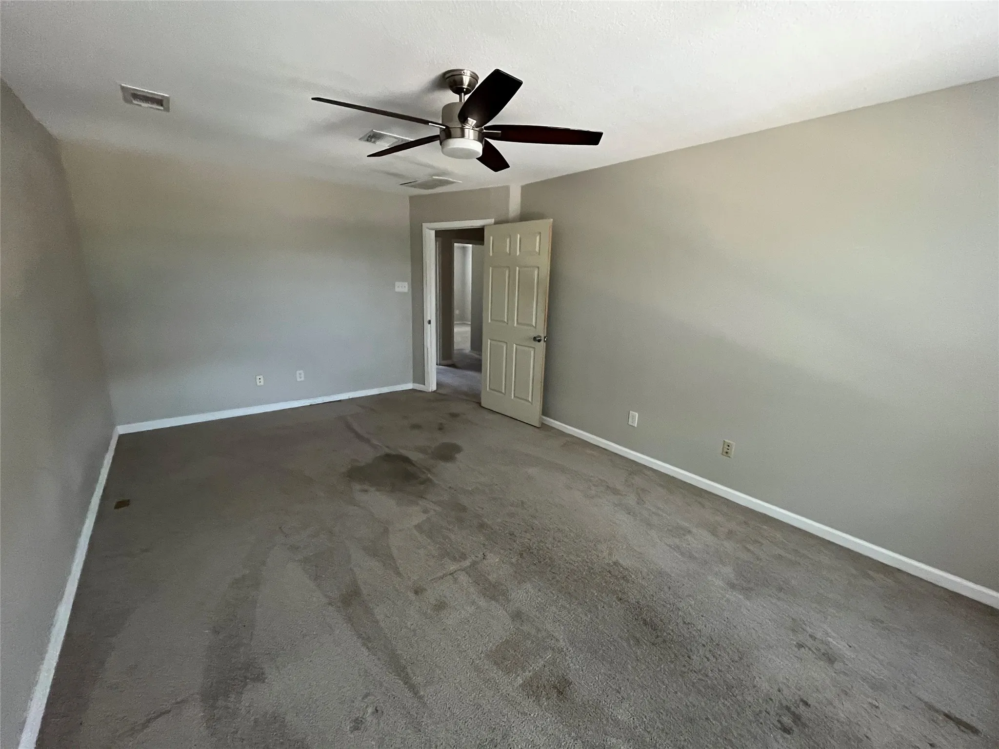 Single Family Residence For Sale in Kaufman County , 2011 New Braunfels, Forney, Texas 75126, 5 Bedroom, 4 Bathroom, 2 Garage spaces, 3,022 Sqft, built in 2008, mls#21332782, Real Estate Agent in Forney, Homes For Sale in Kaufman county, Homes For Sale in Forney, Realtor in Forney Texas, Real Estate Brokerage Independent Realty Texas, Luminita Cordes Realtor