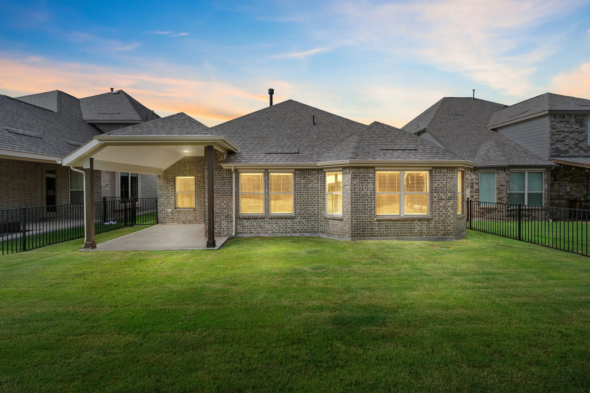 Single Family Residence For Sale in Kaufman County , 3124 Chinese Fir Drive, Heath, Texas 75126, 3 Bedroom, 2 Bathroom, 2 Garage spaces, 2,020 Sqft, built in 2019, mls#21332805, Real Estate Agent in Heath, Homes For Sale in Kaufman county, Homes For Sale in Heath, Realtor in Heath Texas, Real Estate Brokerage Independent Realty Texas, Luminita Cordes Realtor