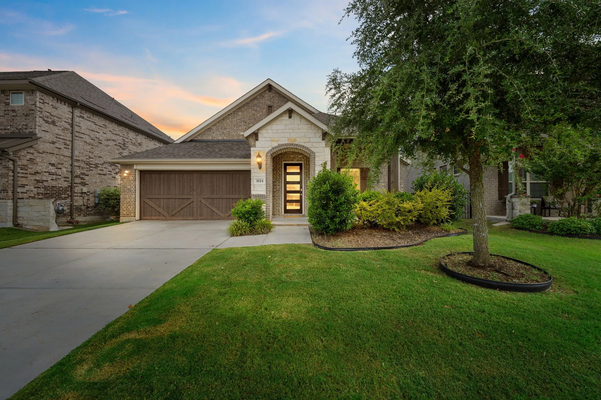 Single Family Residence For Sale in Kaufman County , 3124 Chinese Fir Drive, Heath, Texas 75126, 3 Bedroom, 2 Bathroom, 2 Garage spaces, 2,020 Sqft, built in 2019, mls#21332805, Real Estate Agent in Heath, Homes For Sale in Kaufman county, Homes For Sale in Heath, Realtor in Heath Texas, Real Estate Brokerage Independent Realty Texas, Luminita Cordes Realtor