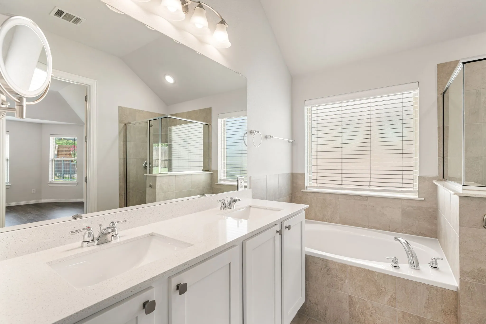 Single Family Residence For Sale in Kaufman County , 3124 Chinese Fir Drive, Heath, Texas 75126, 3 Bedroom, 2 Bathroom, 2 Garage spaces, 2,020 Sqft, built in 2019, mls#21332805, Real Estate Agent in Heath, Homes For Sale in Kaufman county, Homes For Sale in Heath, Realtor in Heath Texas, Real Estate Brokerage Independent Realty Texas, Luminita Cordes Realtor