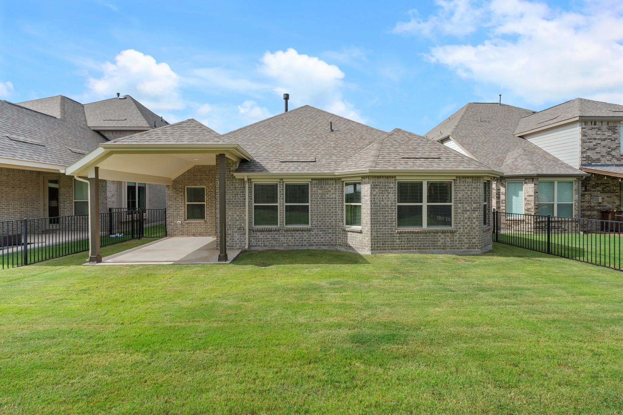Single Family Residence For Sale in Kaufman County , 3124 Chinese Fir Drive, Heath, Texas 75126, 3 Bedroom, 2 Bathroom, 2 Garage spaces, 2,020 Sqft, built in 2019, mls#21332805, Real Estate Agent in Heath, Homes For Sale in Kaufman county, Homes For Sale in Heath, Realtor in Heath Texas, Real Estate Brokerage Independent Realty Texas, Luminita Cordes Realtor