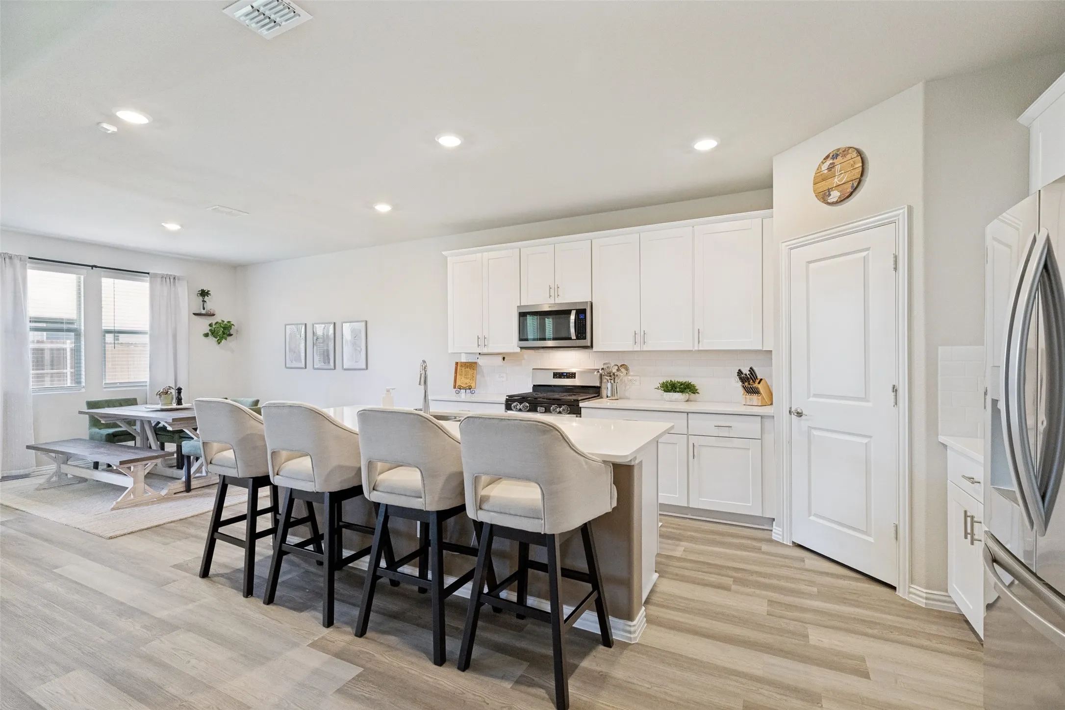 Light and bright perfect for entertaining