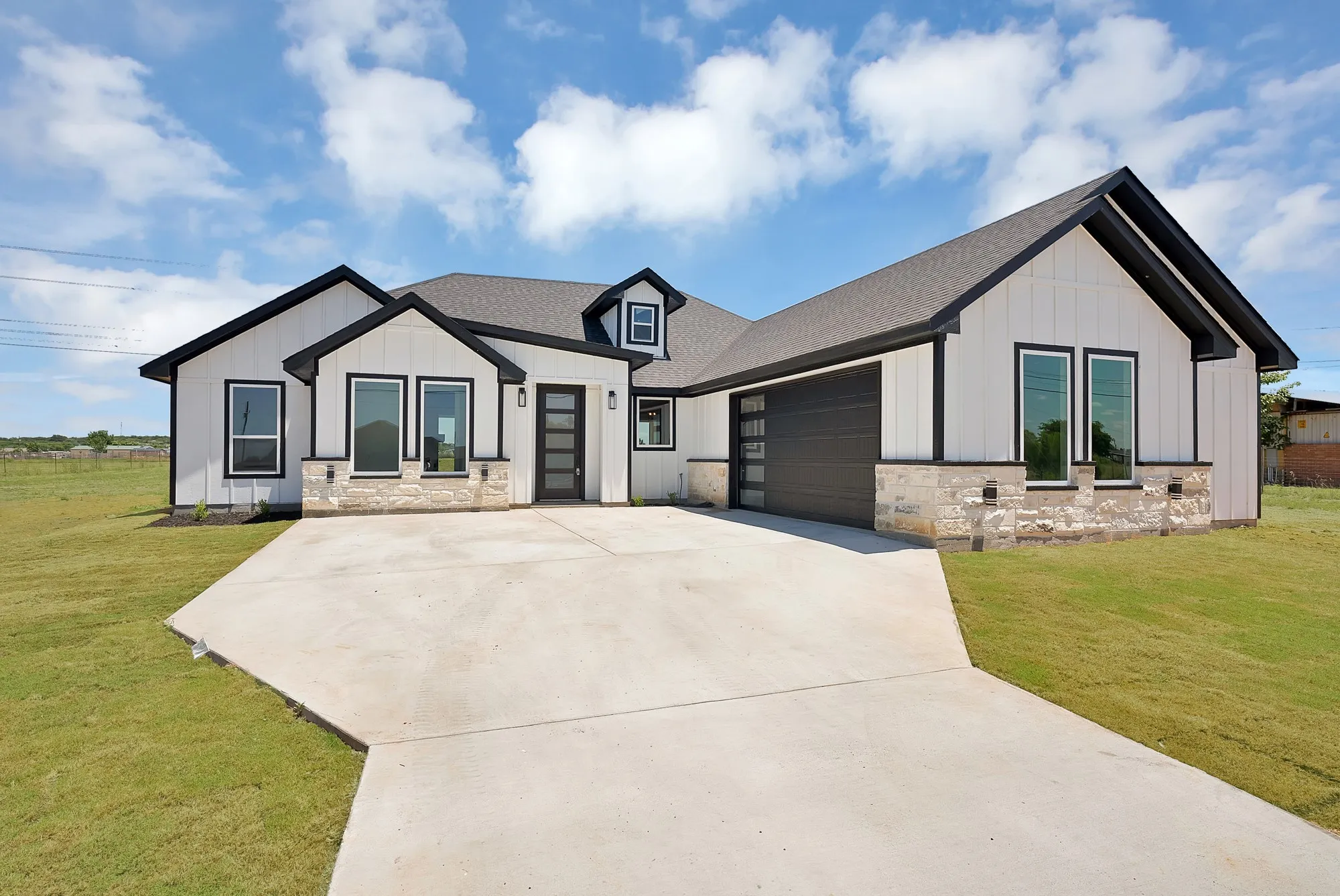 Single Family Residence For Sale in Johnson County , 3217 Cobbler Lane, Joshua, Texas 76058, 3 Bedroom, 2 Bathroom, 2 Garage spaces, 1,958 Sqft, built in 2026, mls#21329920, Real Estate Agent in Joshua, Homes For Sale in Johnson county, Homes For Sale in Joshua, Realtor in Joshua Texas, Real Estate Brokerage Independent Realty Texas, Luminita Cordes Realtor