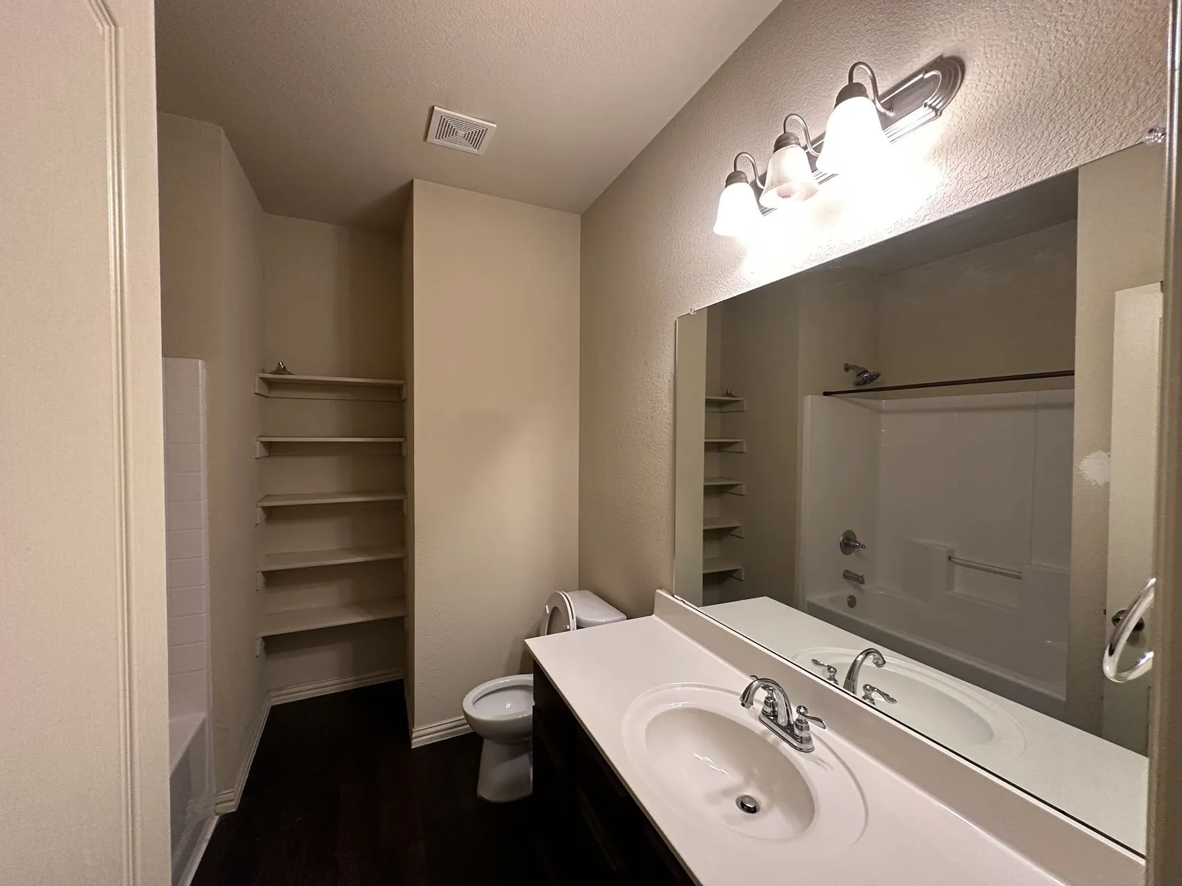 Single Family Residence For Rent in Tarrant County , 7420 Rose Crest Boulevard, Forest Hill, Texas 76140, 4 Bedrooms, 2 Bathrooms, 2 Garage spaces, 2,194 Sqft, built in 2015, Price $2,400, mls#21332821, Real Estate Agent in Forest Hill, Homes For Rent in Tarrant county, Homes For Rent in Forest Hill, Realtor in Forest Hill Texas, Real Estate Brokerage Independent Realty Texas, Luminita Cordes Realtor