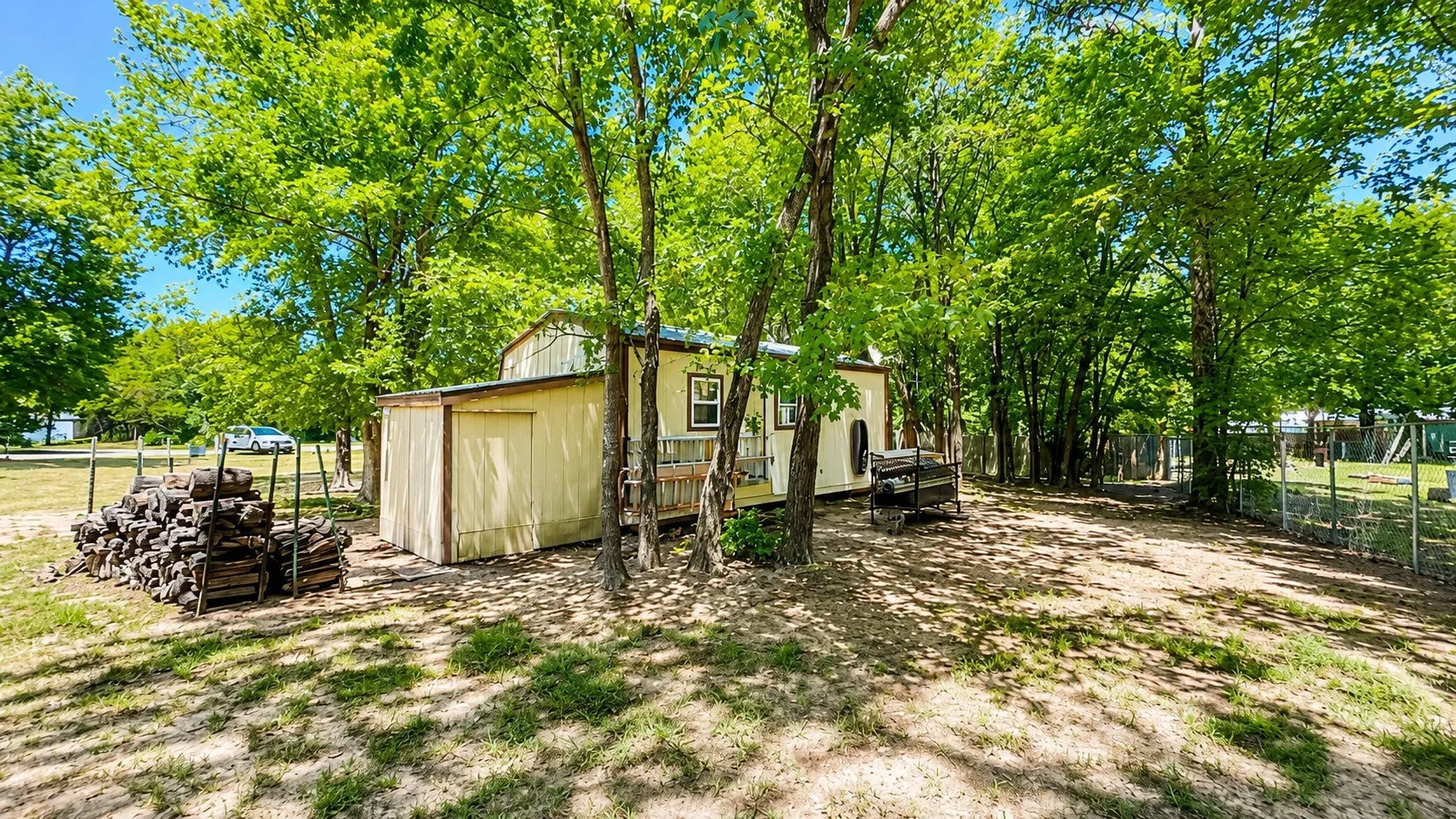 Single Family Residence For Sale in Wood County , 468 Choctaw Drive, Quitman, Texas 75783, 1 Bedroom, 2 Bathrooms, Garage spaces, 140 Sqft, built in 2011, Price $69,900, mls#21330759, Real Estate Agent in Quitman, Homes For Sale in Wood county, Homes For Sale in Quitman, Realtor in Quitman Texas, Real Estate Brokerage Independent Realty Texas, Luminita Cordes Realtor