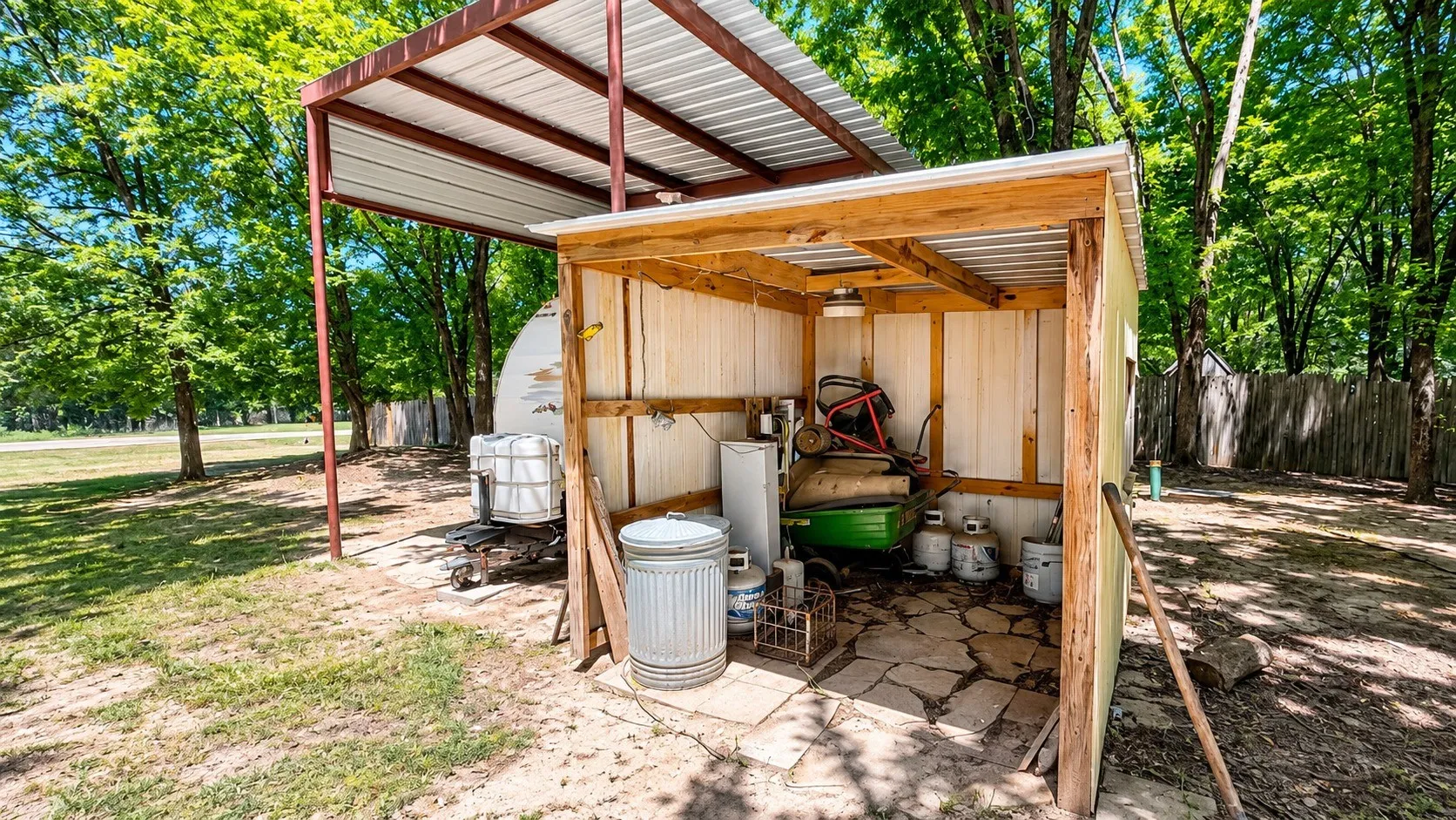 Single Family Residence For Sale in Wood County , 468 Choctaw Drive, Quitman, Texas 75783, 1 Bedroom, 2 Bathrooms, Garage spaces, 140 Sqft, built in 2011, Price $69,900, mls#21330759, Real Estate Agent in Quitman, Homes For Sale in Wood county, Homes For Sale in Quitman, Realtor in Quitman Texas, Real Estate Brokerage Independent Realty Texas, Luminita Cordes Realtor