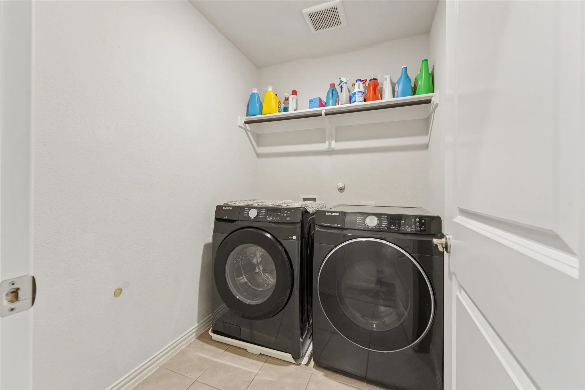 Single Family Residence For Sale in Rockwall County , 1344 Black Canyon Avenue, Royse City, Texas 75189, 4 Bedroom, 3 Bathroom, 2 Garage spaces, 2,325 Sqft, built in 2020, Price $319,000, mls#21332725, Real Estate Agent in Royse City, Homes For Sale in Rockwall county, Homes For Sale in Royse City, Realtor in Royse City Texas, Real Estate Brokerage Independent Realty Texas, Luminita Cordes Realtor