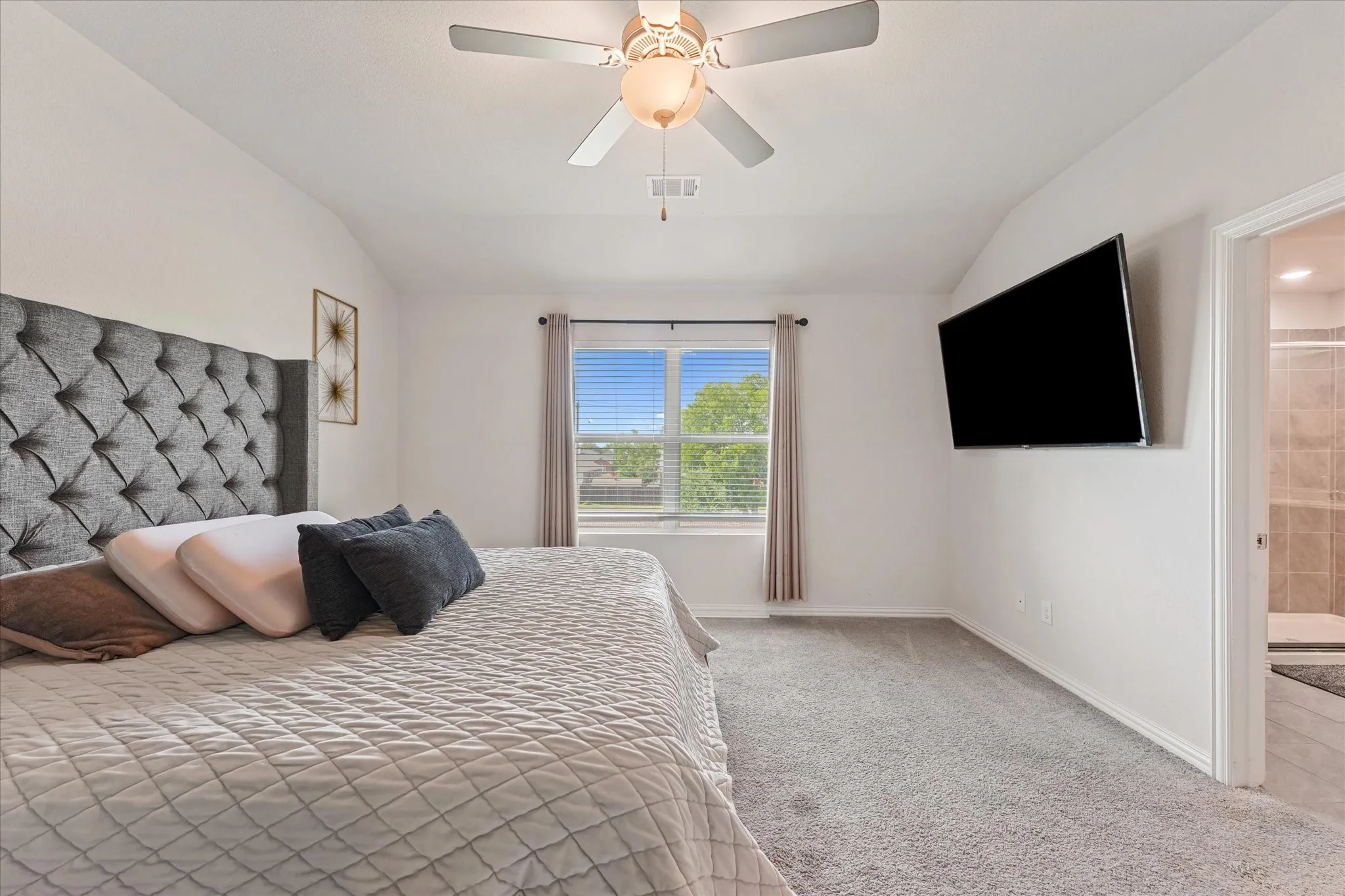 Single Family Residence For Sale in Rockwall County , 1344 Black Canyon Avenue, Royse City, Texas 75189, 4 Bedroom, 3 Bathroom, 2 Garage spaces, 2,325 Sqft, built in 2020, Price $319,000, mls#21332725, Real Estate Agent in Royse City, Homes For Sale in Rockwall county, Homes For Sale in Royse City, Realtor in Royse City Texas, Real Estate Brokerage Independent Realty Texas, Luminita Cordes Realtor