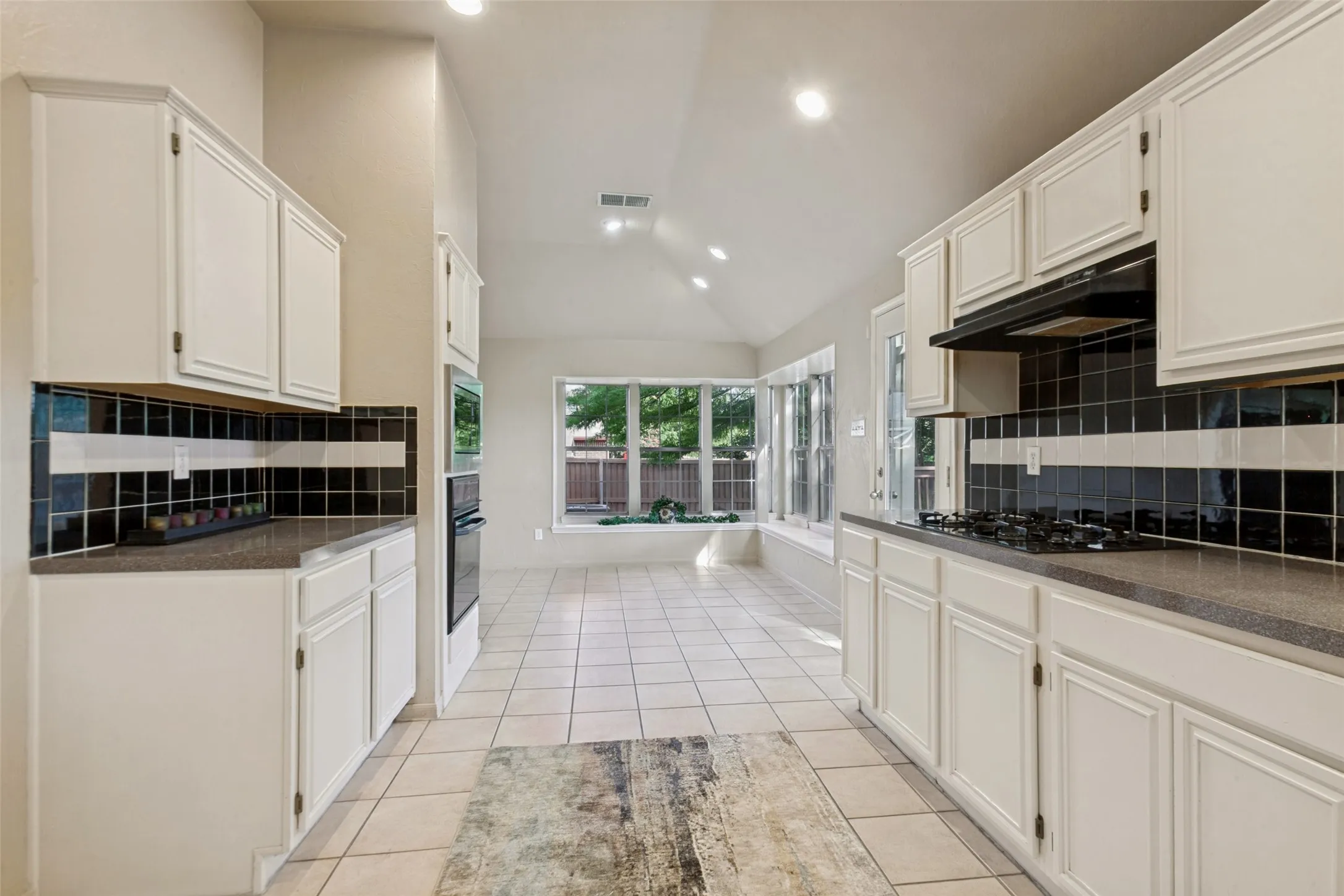 Single Family Residence For Sale in Collin County , 6800 Forest Hills Drive, Plano, Texas 75023, 3 Bedroom, 2 Bathroom, 2 Garage spaces, 1,607 Sqft, built in 1994, Price $435,000, mls#21330512, Real Estate Agent in Plano, Homes For Sale in Collin county, Homes For Sale in Plano, Realtor in Plano Texas, Real Estate Brokerage Independent Realty Texas, Luminita Cordes Realtor