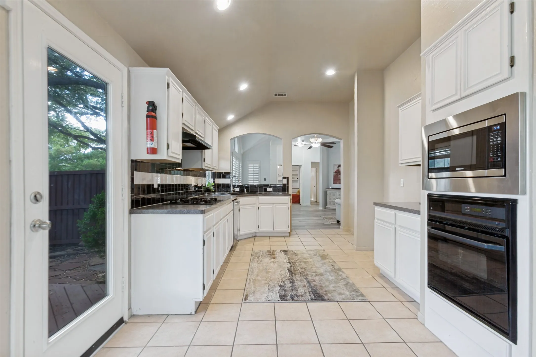 Single Family Residence For Sale in Collin County , 6800 Forest Hills Drive, Plano, Texas 75023, 3 Bedroom, 2 Bathroom, 2 Garage spaces, 1,607 Sqft, built in 1994, Price $435,000, mls#21330512, Real Estate Agent in Plano, Homes For Sale in Collin county, Homes For Sale in Plano, Realtor in Plano Texas, Real Estate Brokerage Independent Realty Texas, Luminita Cordes Realtor