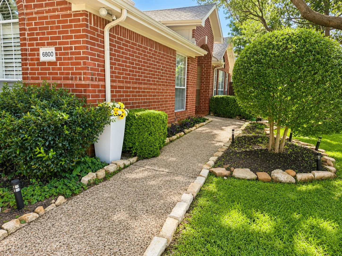 Single Family Residence For Sale in Collin County , 6800 Forest Hills Drive, Plano, Texas 75023, 3 Bedroom, 2 Bathroom, 2 Garage spaces, 1,607 Sqft, built in 1994, Price $435,000, mls#21330512, Real Estate Agent in Plano, Homes For Sale in Collin county, Homes For Sale in Plano, Realtor in Plano Texas, Real Estate Brokerage Independent Realty Texas, Luminita Cordes Realtor