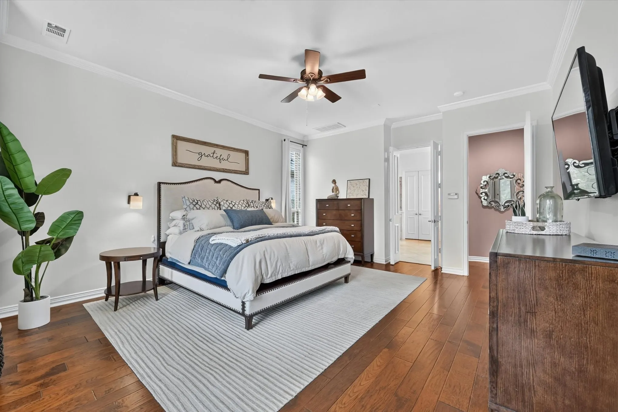 Single Family Residence For Sale in Denton County , 4009 Beacon Street, Flower Mound, Texas 75028, 4 Bedroom, 4 Bathroom, 3 Garage spaces, 3,681 Sqft, built in 2000, mls#20957825, Real Estate Agent in Flower Mound, Homes For Sale in Denton county, Homes For Sale in Flower Mound, Realtor in Flower Mound Texas, Real Estate Brokerage Independent Realty Texas, Luminita Cordes Realtor