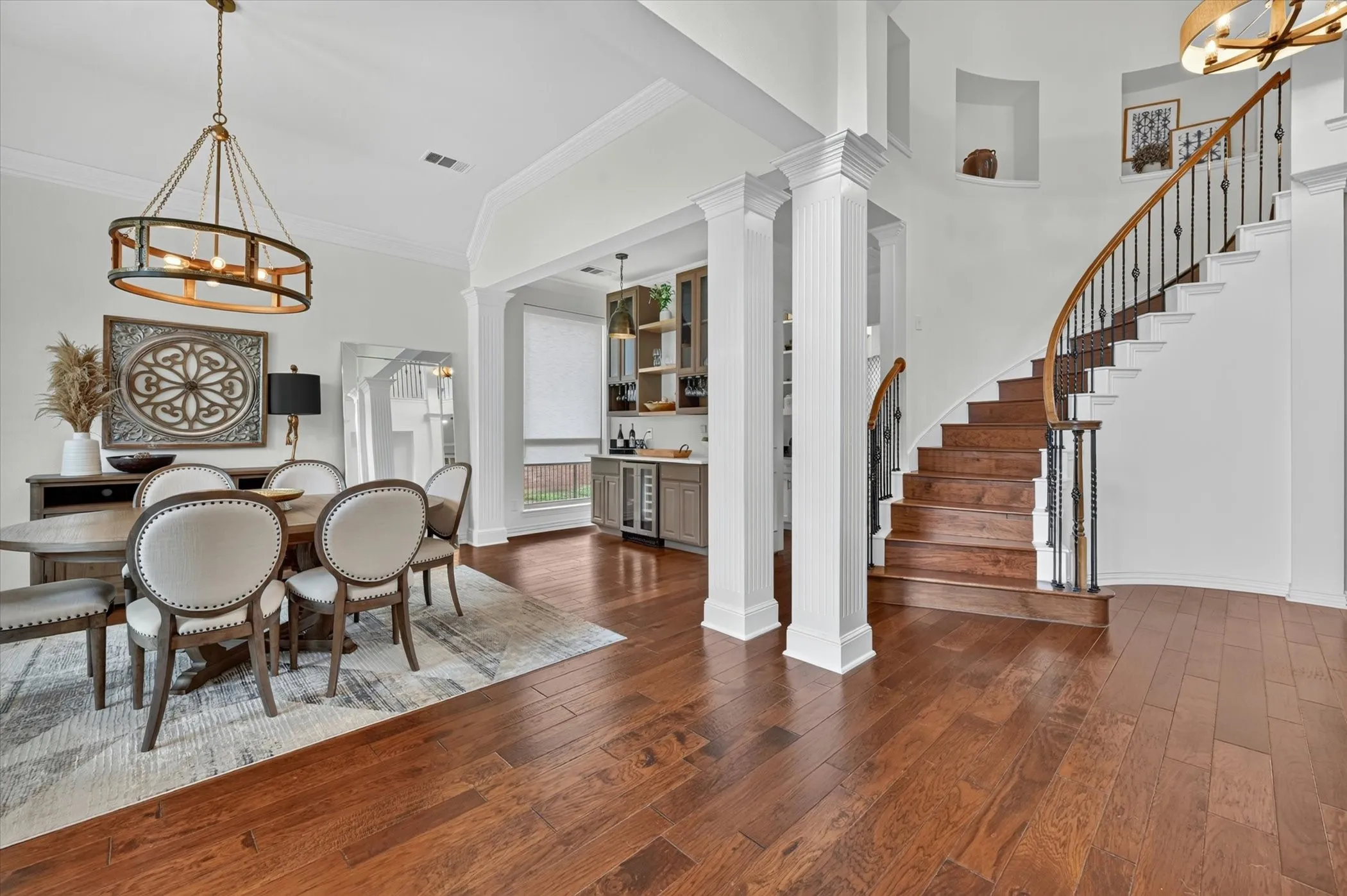 Single Family Residence For Sale in Denton County , 4009 Beacon Street, Flower Mound, Texas 75028, 4 Bedroom, 4 Bathroom, 3 Garage spaces, 3,681 Sqft, built in 2000, mls#20957825, Real Estate Agent in Flower Mound, Homes For Sale in Denton county, Homes For Sale in Flower Mound, Realtor in Flower Mound Texas, Real Estate Brokerage Independent Realty Texas, Luminita Cordes Realtor