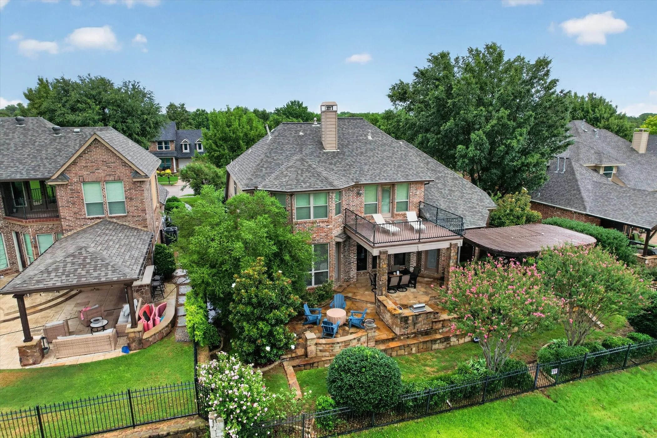 Single Family Residence For Sale in Denton County , 4009 Beacon Street, Flower Mound, Texas 75028, 4 Bedroom, 4 Bathroom, 3 Garage spaces, 3,681 Sqft, built in 2000, mls#20957825, Real Estate Agent in Flower Mound, Homes For Sale in Denton county, Homes For Sale in Flower Mound, Realtor in Flower Mound Texas, Real Estate Brokerage Independent Realty Texas, Luminita Cordes Realtor