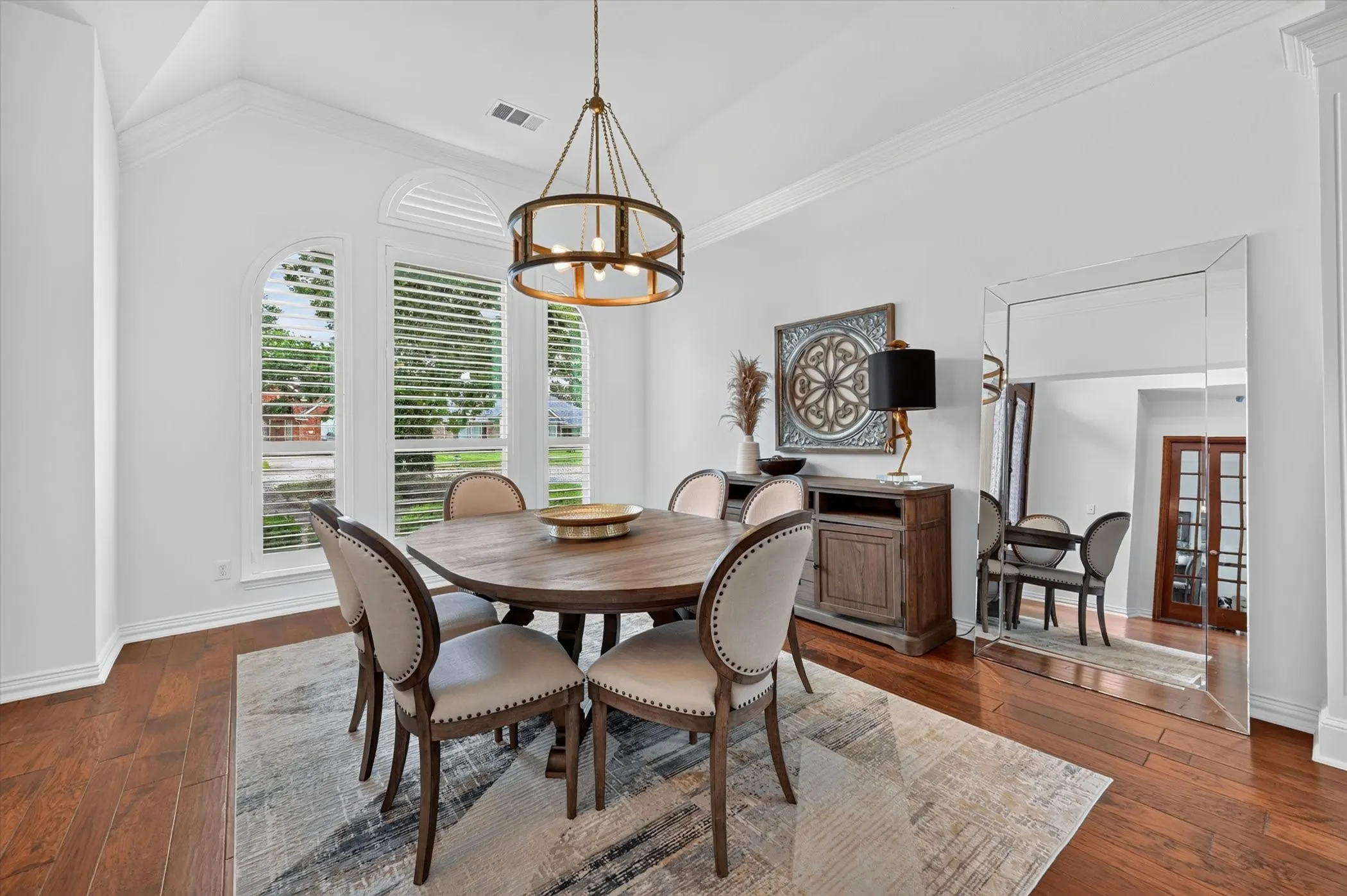 Single Family Residence For Sale in Denton County , 4009 Beacon Street, Flower Mound, Texas 75028, 4 Bedroom, 4 Bathroom, 3 Garage spaces, 3,681 Sqft, built in 2000, mls#20957825, Real Estate Agent in Flower Mound, Homes For Sale in Denton county, Homes For Sale in Flower Mound, Realtor in Flower Mound Texas, Real Estate Brokerage Independent Realty Texas, Luminita Cordes Realtor