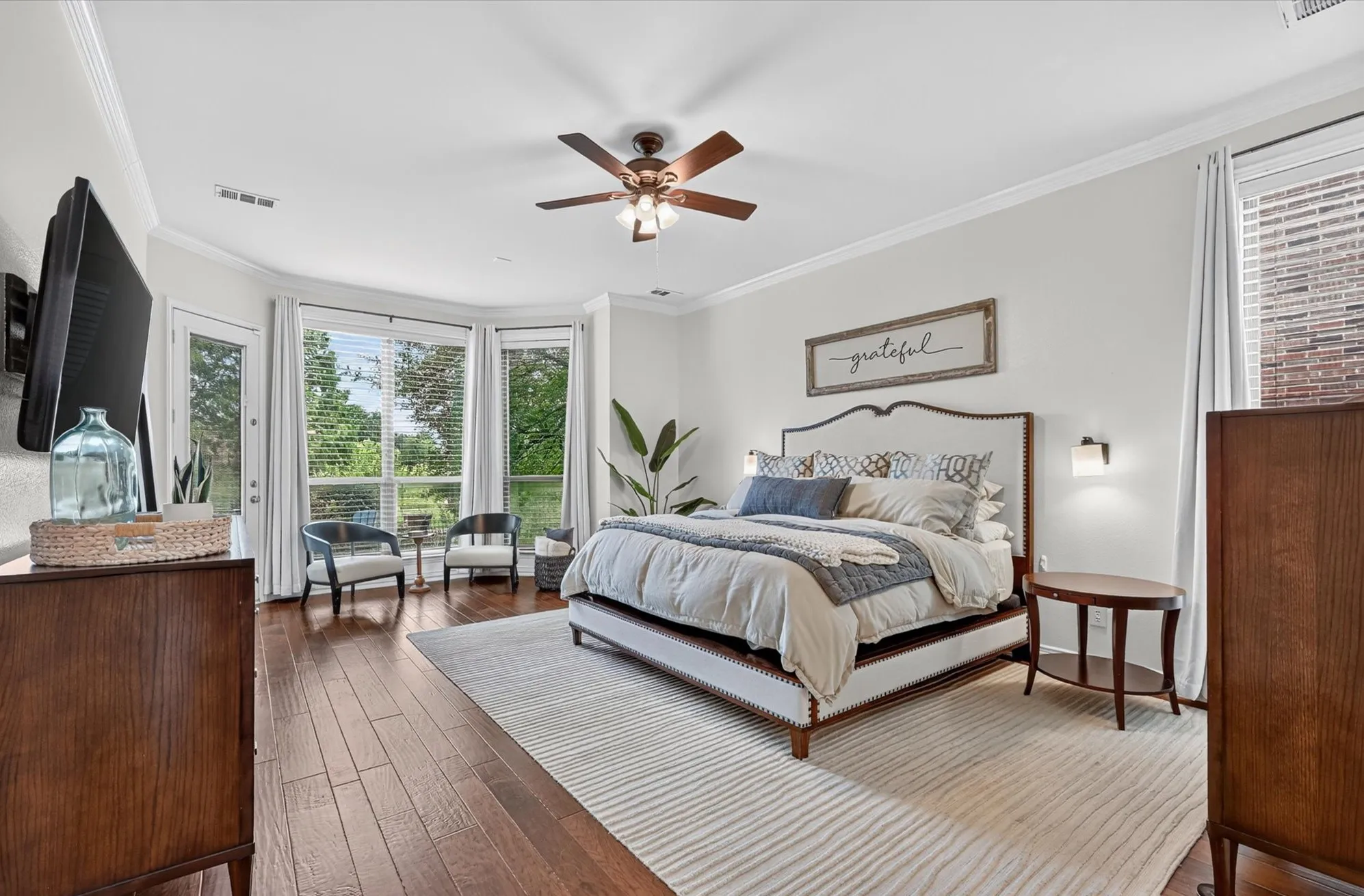 Single Family Residence For Sale in Denton County , 4009 Beacon Street, Flower Mound, Texas 75028, 4 Bedroom, 4 Bathroom, 3 Garage spaces, 3,681 Sqft, built in 2000, mls#20957825, Real Estate Agent in Flower Mound, Homes For Sale in Denton county, Homes For Sale in Flower Mound, Realtor in Flower Mound Texas, Real Estate Brokerage Independent Realty Texas, Luminita Cordes Realtor