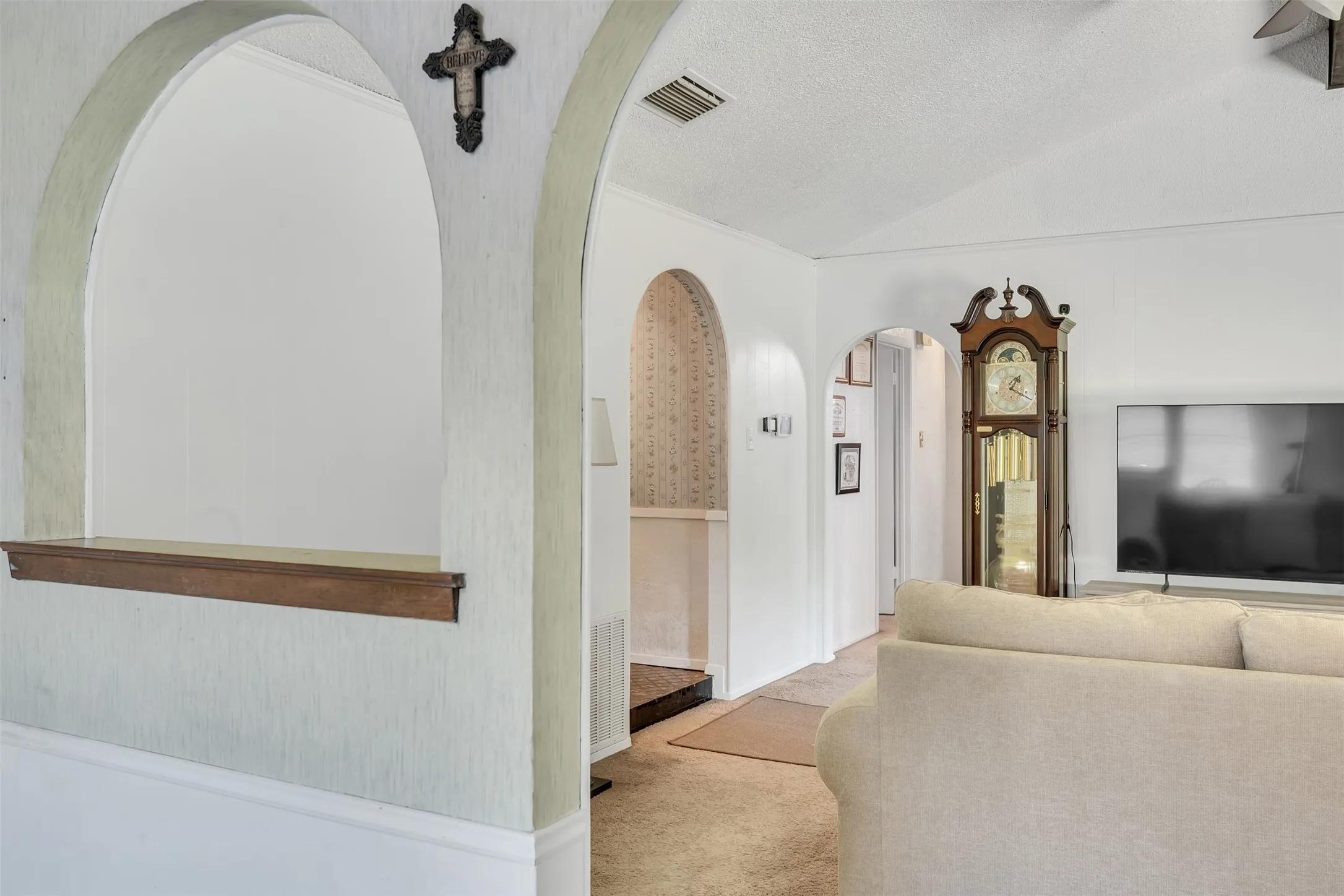 Single Family Residence For Sale in Tarrant County , 7616 Meadowbrook Drive, Watauga, Texas 76148, 3 Bedroom, 2 Bathroom, 2 Garage spaces, 1,272 Sqft, built in 1975, mls#21324141, Real Estate Agent in Watauga, Homes For Sale in Tarrant county, Homes For Sale in Watauga, Realtor in Watauga Texas, Real Estate Brokerage Independent Realty Texas, Luminita Cordes Realtor