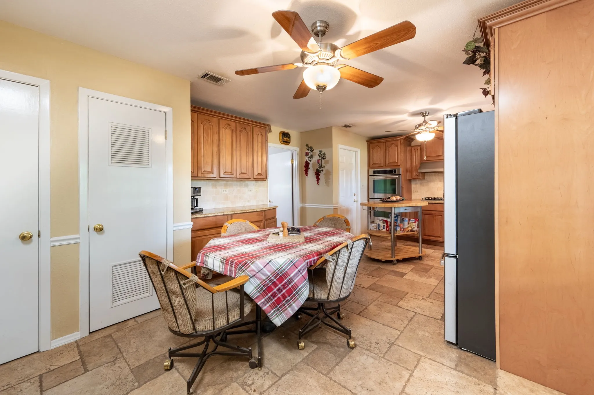 Farm For Sale in Van Zandt County , 2715 FM 857, Grand Saline, Texas 75140, 3 Bedroom, 2 Bathroom, 2 Garage spaces, 1,751 Sqft, built in 1968, mls#21324586, Real Estate Agent in Grand Saline, Homes For Sale in Van Zandt county, Homes For Sale in Grand Saline, Realtor in Grand Saline Texas, Real Estate Brokerage Independent Realty Texas, Luminita Cordes Realtor