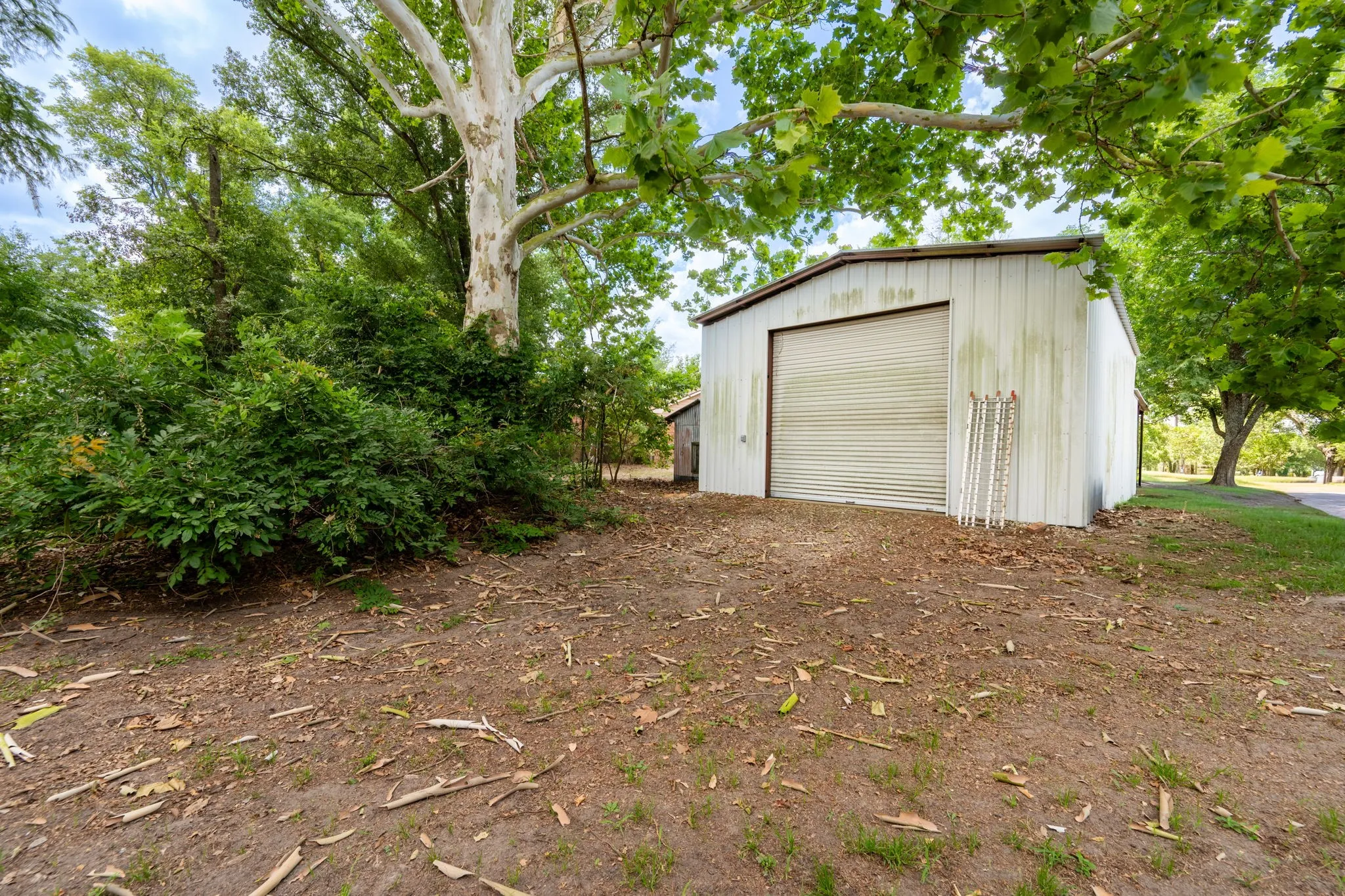 Farm For Sale in Van Zandt County , 2715 FM 857, Grand Saline, Texas 75140, 3 Bedroom, 2 Bathroom, 2 Garage spaces, 1,751 Sqft, built in 1968, mls#21324586, Real Estate Agent in Grand Saline, Homes For Sale in Van Zandt county, Homes For Sale in Grand Saline, Realtor in Grand Saline Texas, Real Estate Brokerage Independent Realty Texas, Luminita Cordes Realtor