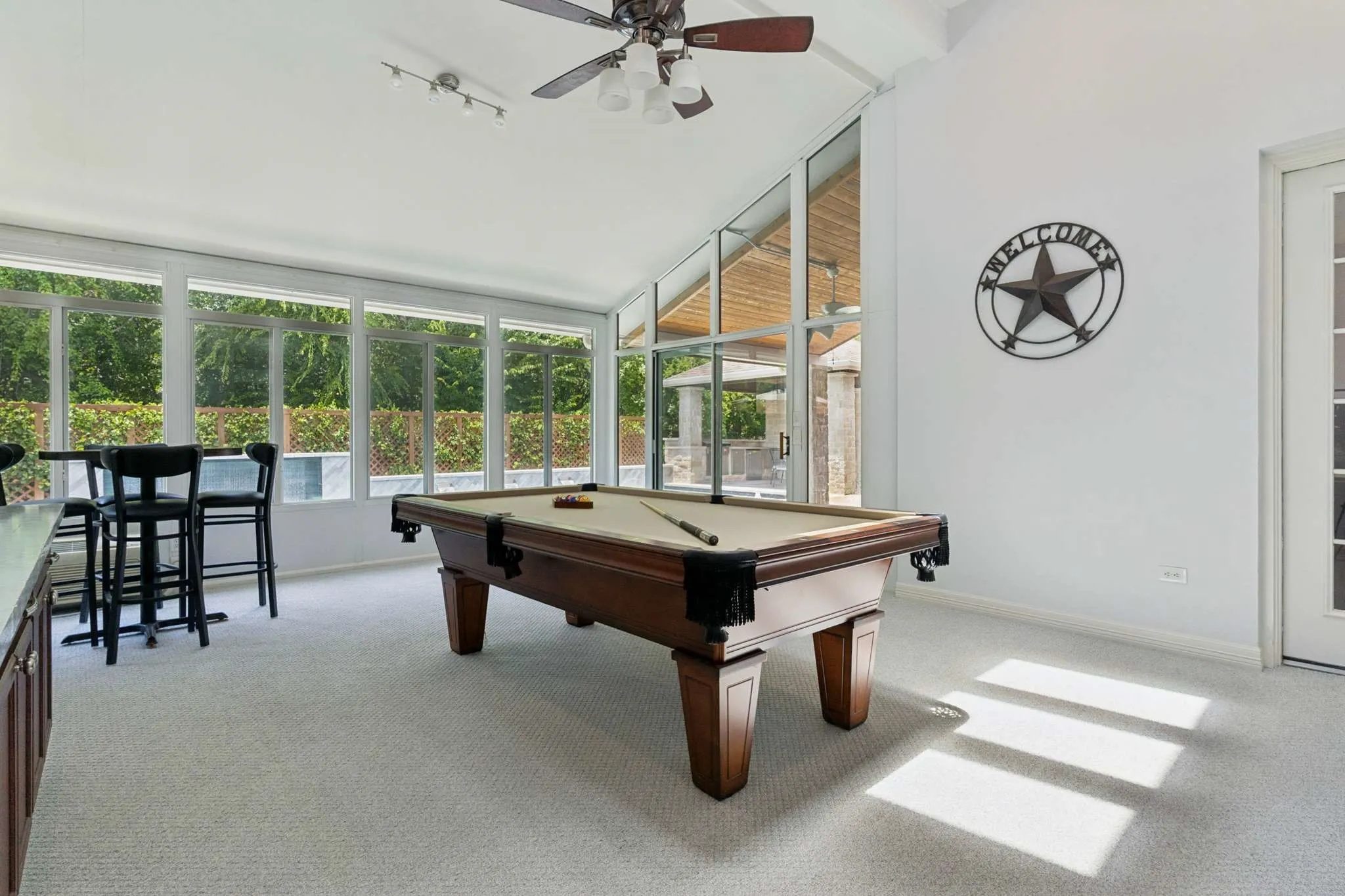 Single Family Residence For Sale in Collin County , 801 Glendevon Drive, Mc Kinney, Texas 75071, 4 Bedroom, 4 Bathroom, 3 Garage spaces, 5,451 Sqft, built in 2004, mls#21331447, Real Estate Agent in Mc Kinney, Homes For Sale in Collin county, Homes For Sale in Mc Kinney, Realtor in Mc Kinney Texas, Real Estate Brokerage Independent Realty Texas, Luminita Cordes Realtor