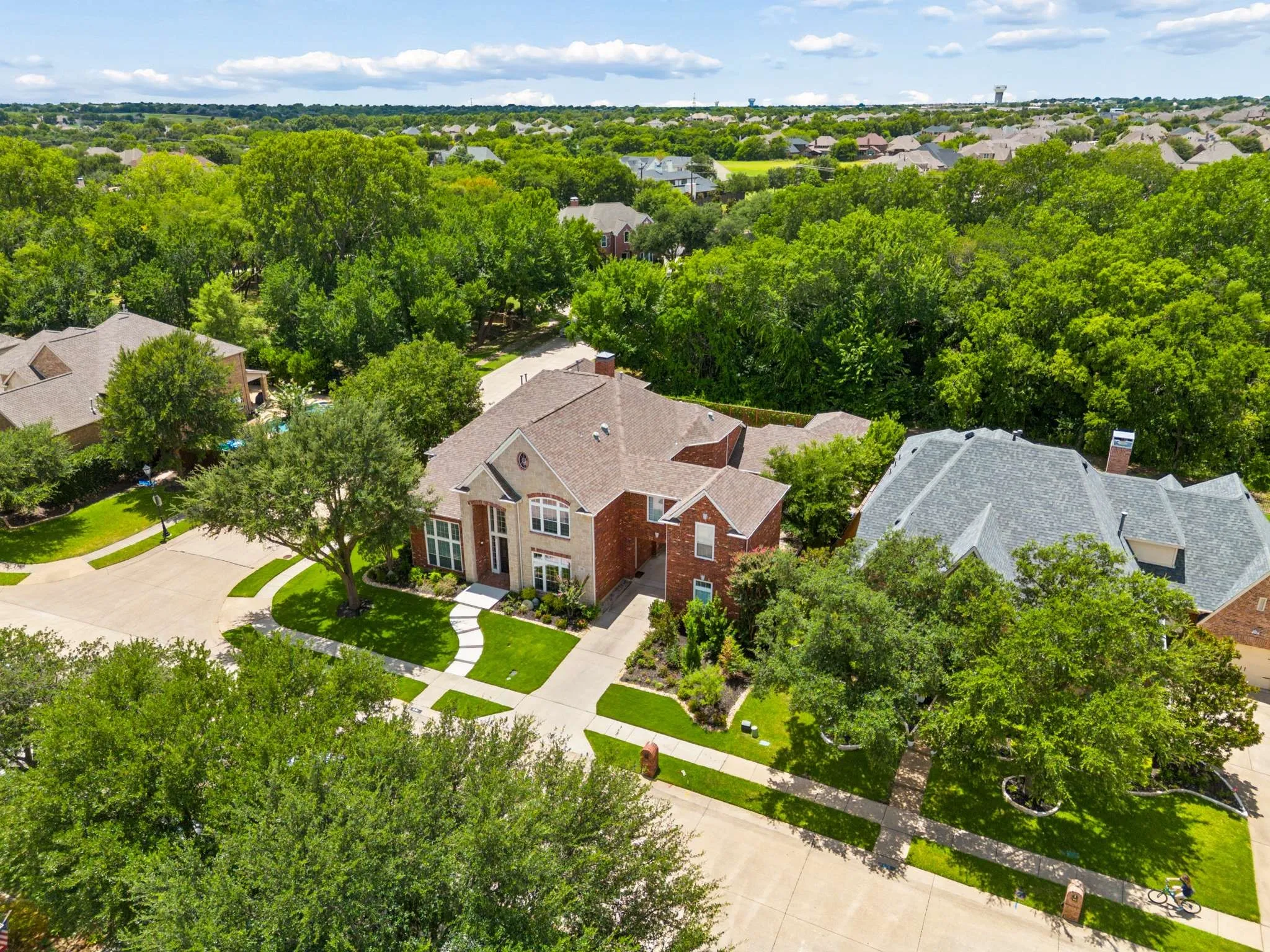 Single Family Residence For Sale in Collin County , 801 Glendevon Drive, Mc Kinney, Texas 75071, 4 Bedroom, 4 Bathroom, 3 Garage spaces, 5,451 Sqft, built in 2004, mls#21331447, Real Estate Agent in Mc Kinney, Homes For Sale in Collin county, Homes For Sale in Mc Kinney, Realtor in Mc Kinney Texas, Real Estate Brokerage Independent Realty Texas, Luminita Cordes Realtor