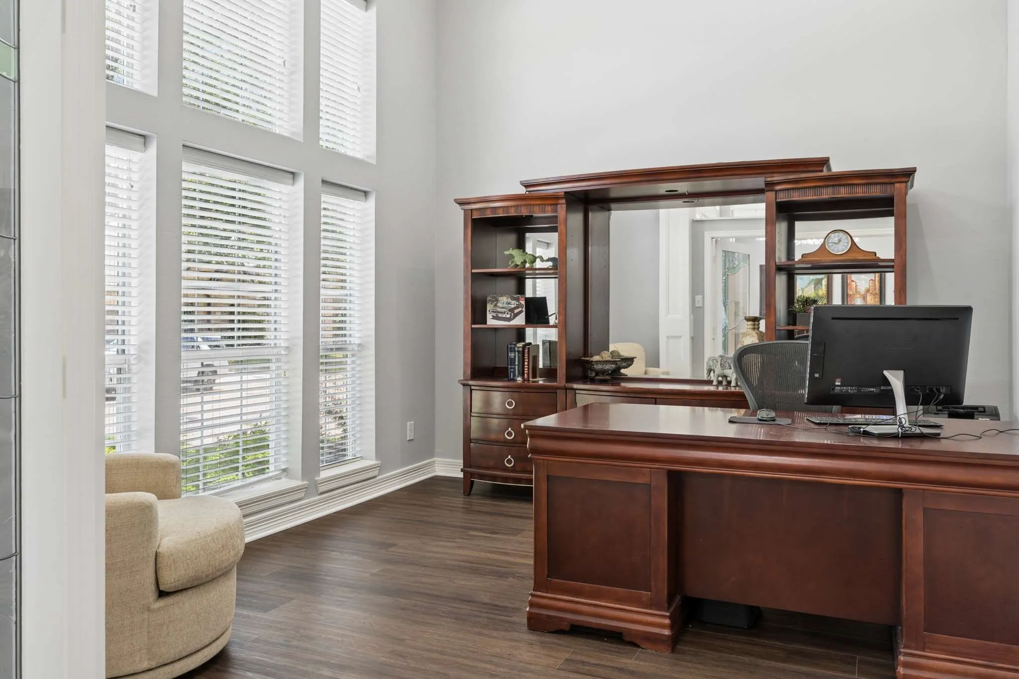 Single Family Residence For Sale in Collin County , 801 Glendevon Drive, Mc Kinney, Texas 75071, 4 Bedroom, 4 Bathroom, 3 Garage spaces, 5,451 Sqft, built in 2004, mls#21331447, Real Estate Agent in Mc Kinney, Homes For Sale in Collin county, Homes For Sale in Mc Kinney, Realtor in Mc Kinney Texas, Real Estate Brokerage Independent Realty Texas, Luminita Cordes Realtor