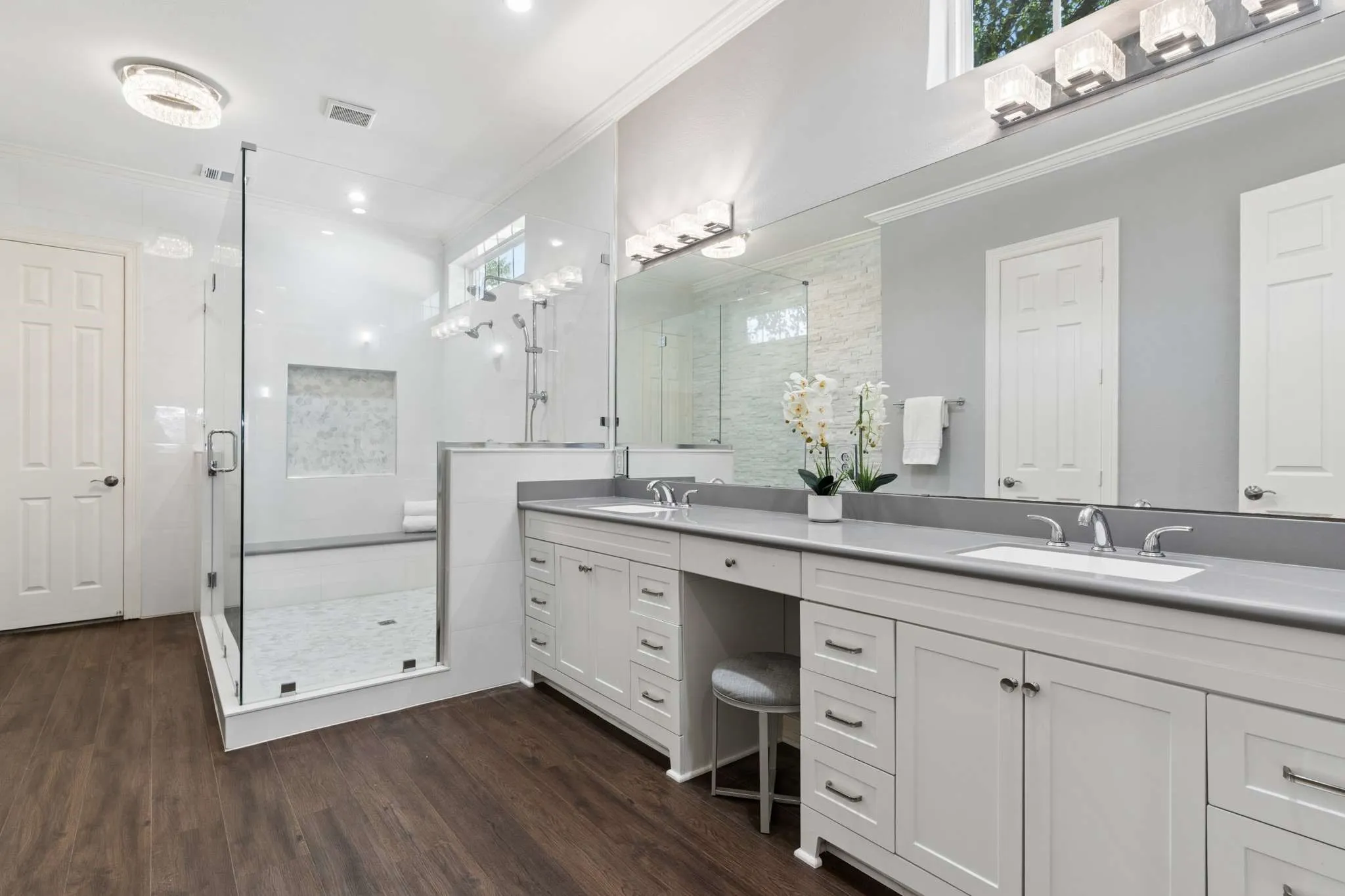 Single Family Residence For Sale in Collin County , 801 Glendevon Drive, Mc Kinney, Texas 75071, 4 Bedroom, 4 Bathroom, 3 Garage spaces, 5,451 Sqft, built in 2004, mls#21331447, Real Estate Agent in Mc Kinney, Homes For Sale in Collin county, Homes For Sale in Mc Kinney, Realtor in Mc Kinney Texas, Real Estate Brokerage Independent Realty Texas, Luminita Cordes Realtor
