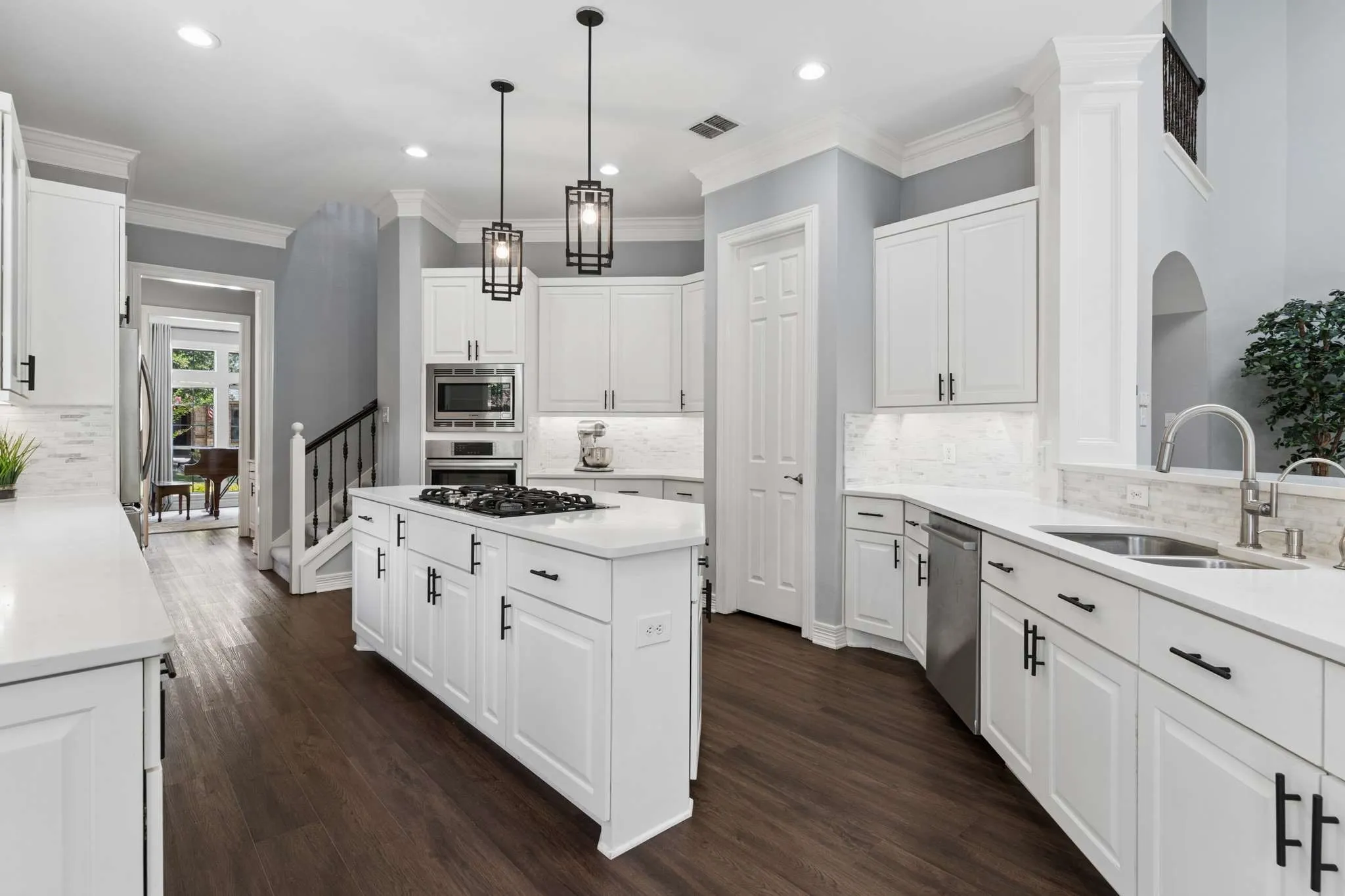 Single Family Residence For Sale in Collin County , 801 Glendevon Drive, Mc Kinney, Texas 75071, 4 Bedroom, 4 Bathroom, 3 Garage spaces, 5,451 Sqft, built in 2004, mls#21331447, Real Estate Agent in Mc Kinney, Homes For Sale in Collin county, Homes For Sale in Mc Kinney, Realtor in Mc Kinney Texas, Real Estate Brokerage Independent Realty Texas, Luminita Cordes Realtor