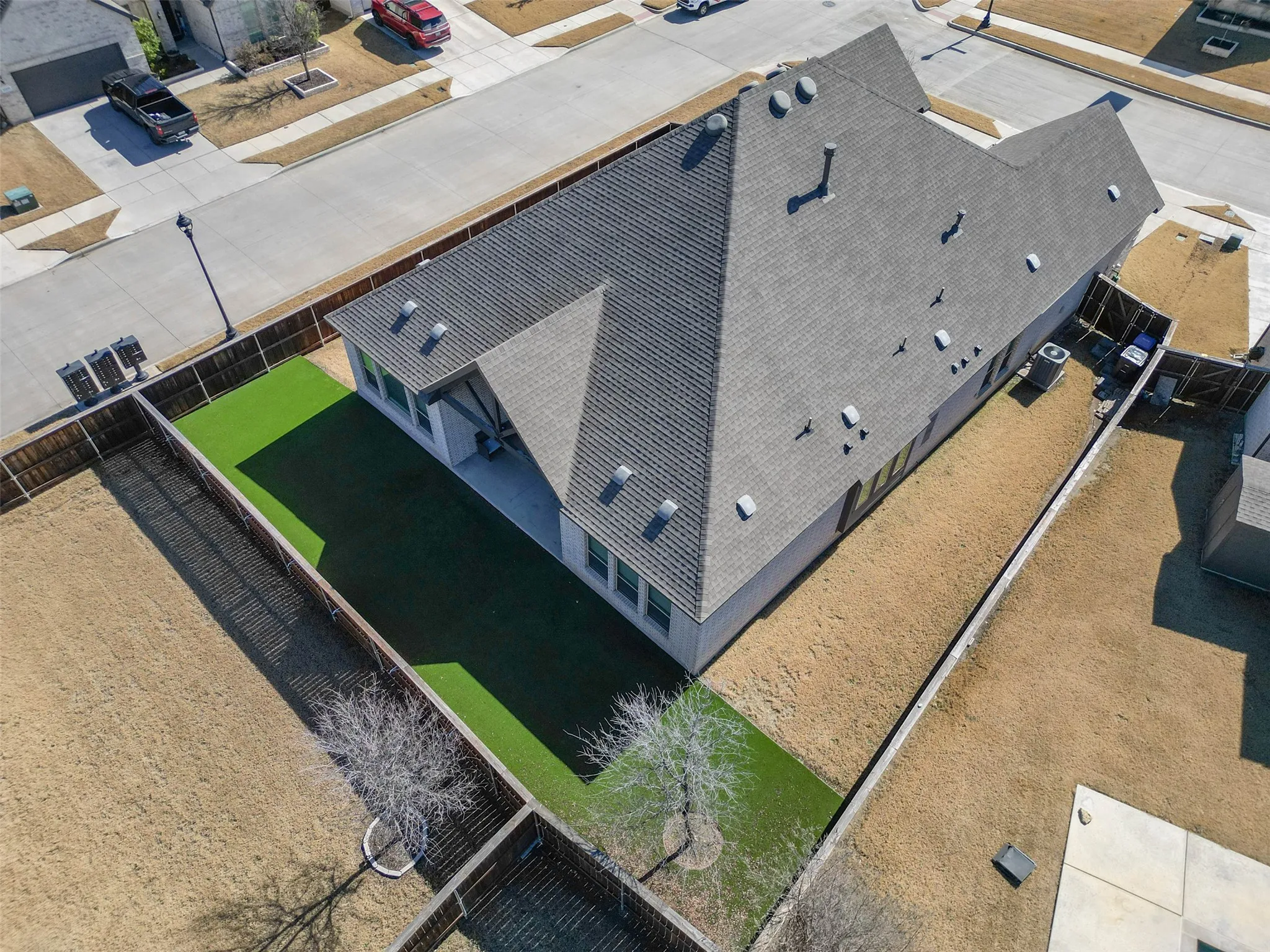 Single Family Residence For Sale in Tarrant County , 1700 Hamlet Drive, Fort Worth, Texas 76052, 3 Bedroom, 3 Bathroom, 3 Garage spaces, 2,924 Sqft, built in 2021, mls#21332846, Real Estate Agent in Fort Worth, Homes For Sale in Tarrant county, Homes For Sale in Fort Worth, Realtor in Fort Worth Texas, Real Estate Brokerage Independent Realty Texas, Luminita Cordes Realtor