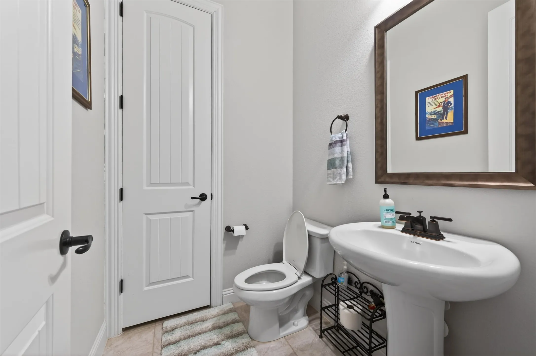 Single Family Residence For Sale in Tarrant County , 1700 Hamlet Drive, Fort Worth, Texas 76052, 3 Bedroom, 3 Bathroom, 3 Garage spaces, 2,924 Sqft, built in 2021, mls#21332846, Real Estate Agent in Fort Worth, Homes For Sale in Tarrant county, Homes For Sale in Fort Worth, Realtor in Fort Worth Texas, Real Estate Brokerage Independent Realty Texas, Luminita Cordes Realtor