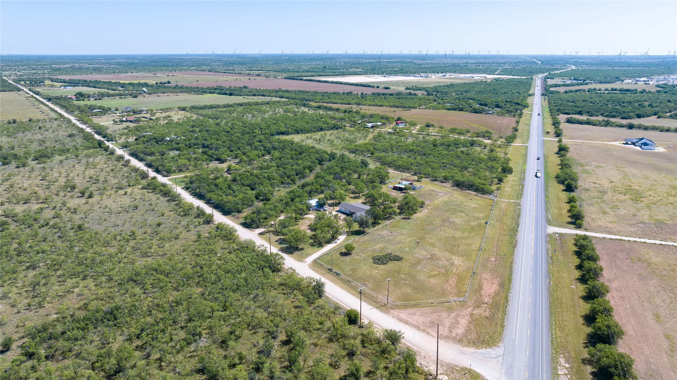 Single Family Residence For Sale in Shackelford County , 1053 County Road 155, Abilene, Texas 79601, 4 Bedroom, 2 Bathroom, 1 Garage spaces, 1,840 Sqft, built in 1976, mls#21319840, Real Estate Agent in Abilene, Homes For Sale in Shackelford county, Homes For Sale in Abilene, Realtor in Abilene Texas, Real Estate Brokerage Independent Realty Texas, Luminita Cordes Realtor