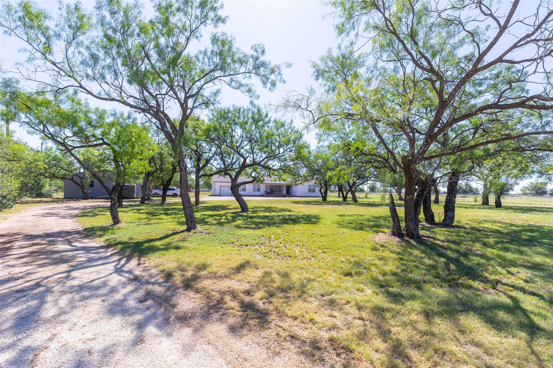 Single Family Residence For Sale in Shackelford County , 1053 County Road 155, Abilene, Texas 79601, 4 Bedroom, 2 Bathroom, 1 Garage spaces, 1,840 Sqft, built in 1976, mls#21319840, Real Estate Agent in Abilene, Homes For Sale in Shackelford county, Homes For Sale in Abilene, Realtor in Abilene Texas, Real Estate Brokerage Independent Realty Texas, Luminita Cordes Realtor