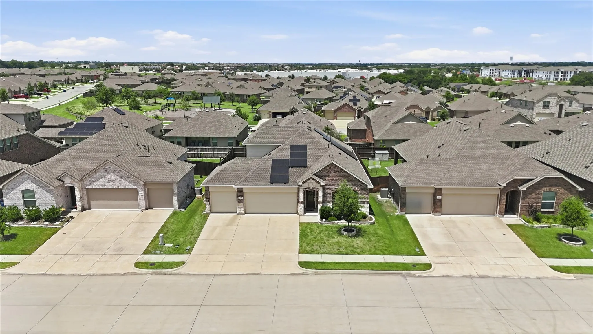 Single Family Residence For Sale in Collin County , 788 Evergreen Street, Princeton, Texas 75407, 4 Bedroom, 3 Bathroom, 3 Garage spaces, 2,229 Sqft, built in 2020, mls#21332464, Real Estate Agent in Princeton, Homes For Sale in Collin county, Homes For Sale in Princeton, Realtor in Princeton Texas, Real Estate Brokerage Independent Realty Texas, Luminita Cordes Realtor