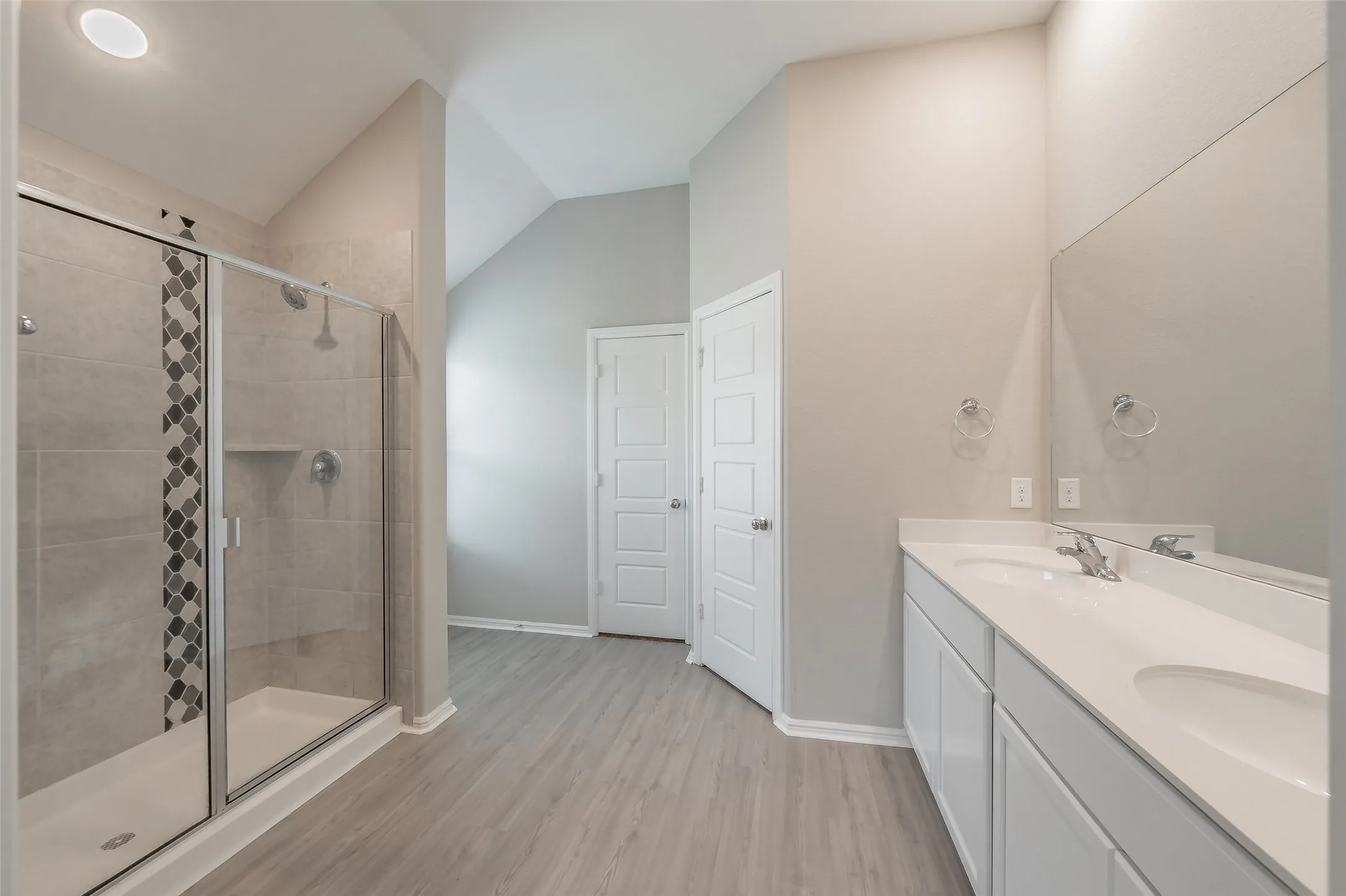Single Family Residence For Sale in Johnson County , 1207 Putnam Street, Mansfield, Texas 76063, 4 Bedroom, 3 Bathroom, 2 Garage spaces, 2,180 Sqft, built in 2022, mls#21331513, Real Estate Agent in Mansfield, Homes For Sale in Johnson county, Homes For Sale in Mansfield, Realtor in Mansfield Texas, Real Estate Brokerage Independent Realty Texas, Luminita Cordes Realtor