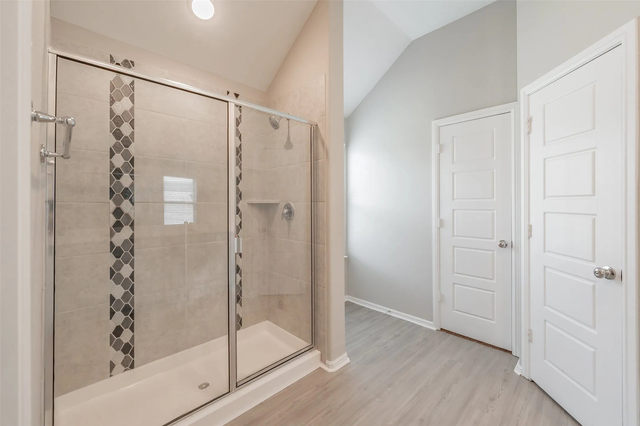 Single Family Residence For Sale in Johnson County , 1207 Putnam Street, Mansfield, Texas 76063, 4 Bedroom, 3 Bathroom, 2 Garage spaces, 2,180 Sqft, built in 2022, mls#21331513, Real Estate Agent in Mansfield, Homes For Sale in Johnson county, Homes For Sale in Mansfield, Realtor in Mansfield Texas, Real Estate Brokerage Independent Realty Texas, Luminita Cordes Realtor