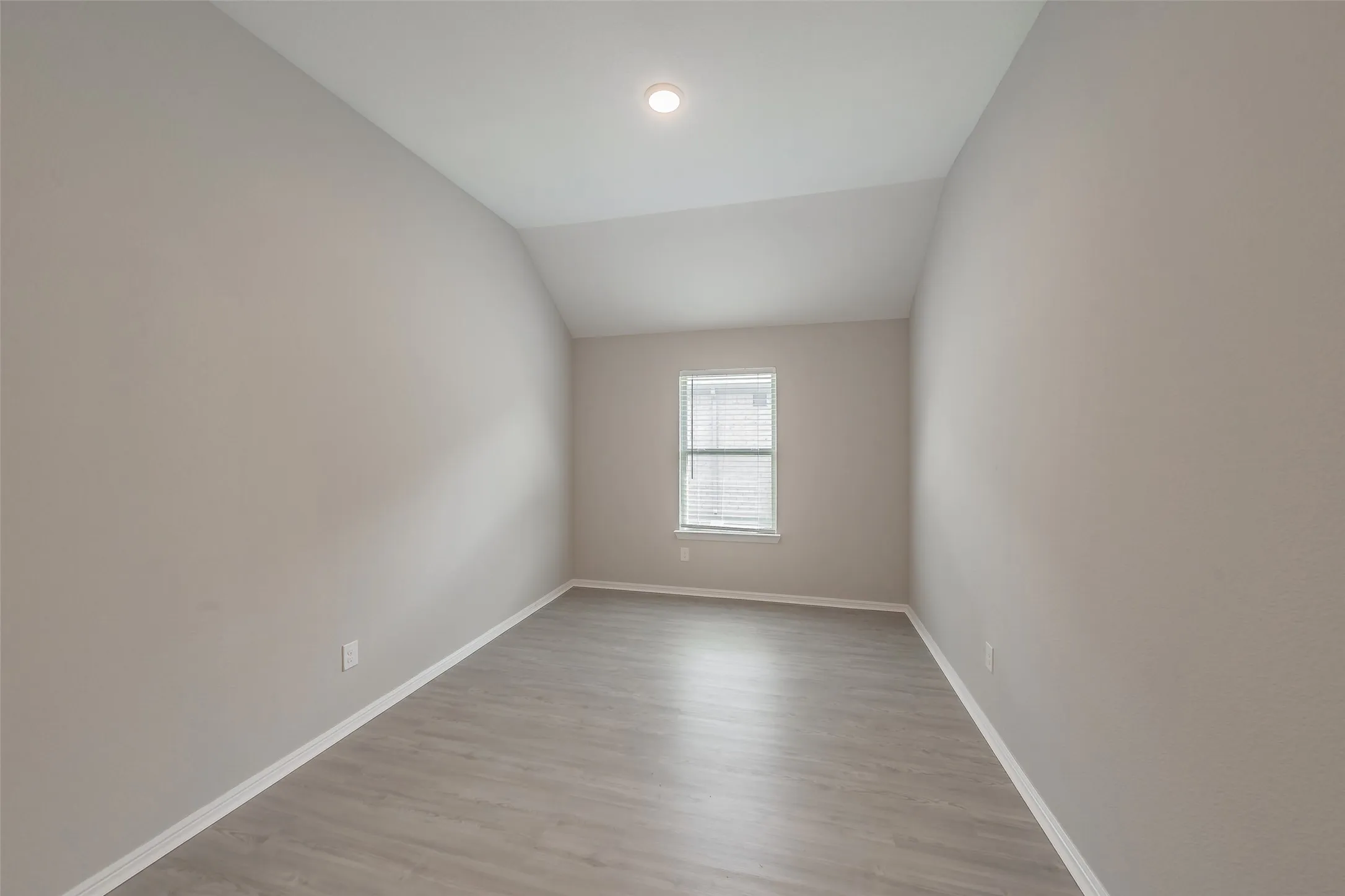 Single Family Residence For Sale in Johnson County , 1207 Putnam Street, Mansfield, Texas 76063, 4 Bedroom, 3 Bathroom, 2 Garage spaces, 2,180 Sqft, built in 2022, mls#21331513, Real Estate Agent in Mansfield, Homes For Sale in Johnson county, Homes For Sale in Mansfield, Realtor in Mansfield Texas, Real Estate Brokerage Independent Realty Texas, Luminita Cordes Realtor