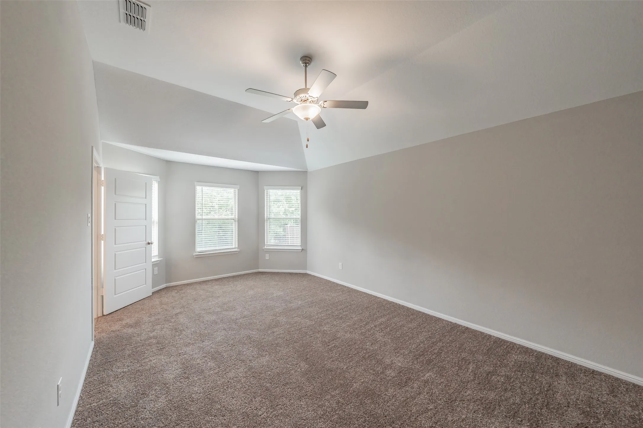 Single Family Residence For Sale in Johnson County , 1207 Putnam Street, Mansfield, Texas 76063, 4 Bedroom, 3 Bathroom, 2 Garage spaces, 2,180 Sqft, built in 2022, mls#21331513, Real Estate Agent in Mansfield, Homes For Sale in Johnson county, Homes For Sale in Mansfield, Realtor in Mansfield Texas, Real Estate Brokerage Independent Realty Texas, Luminita Cordes Realtor
