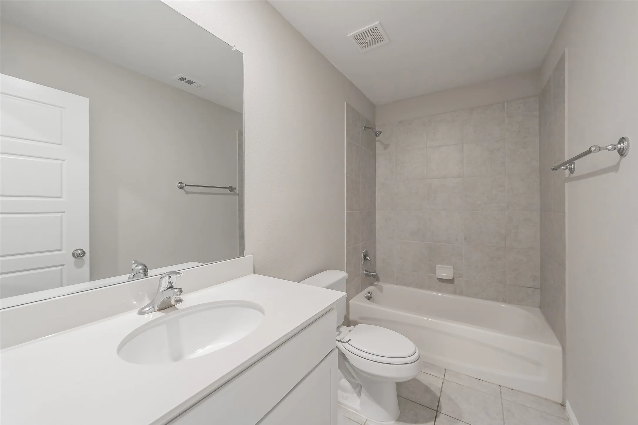Single Family Residence For Sale in Johnson County , 1207 Putnam Street, Mansfield, Texas 76063, 4 Bedroom, 3 Bathroom, 2 Garage spaces, 2,180 Sqft, built in 2022, mls#21331513, Real Estate Agent in Mansfield, Homes For Sale in Johnson county, Homes For Sale in Mansfield, Realtor in Mansfield Texas, Real Estate Brokerage Independent Realty Texas, Luminita Cordes Realtor