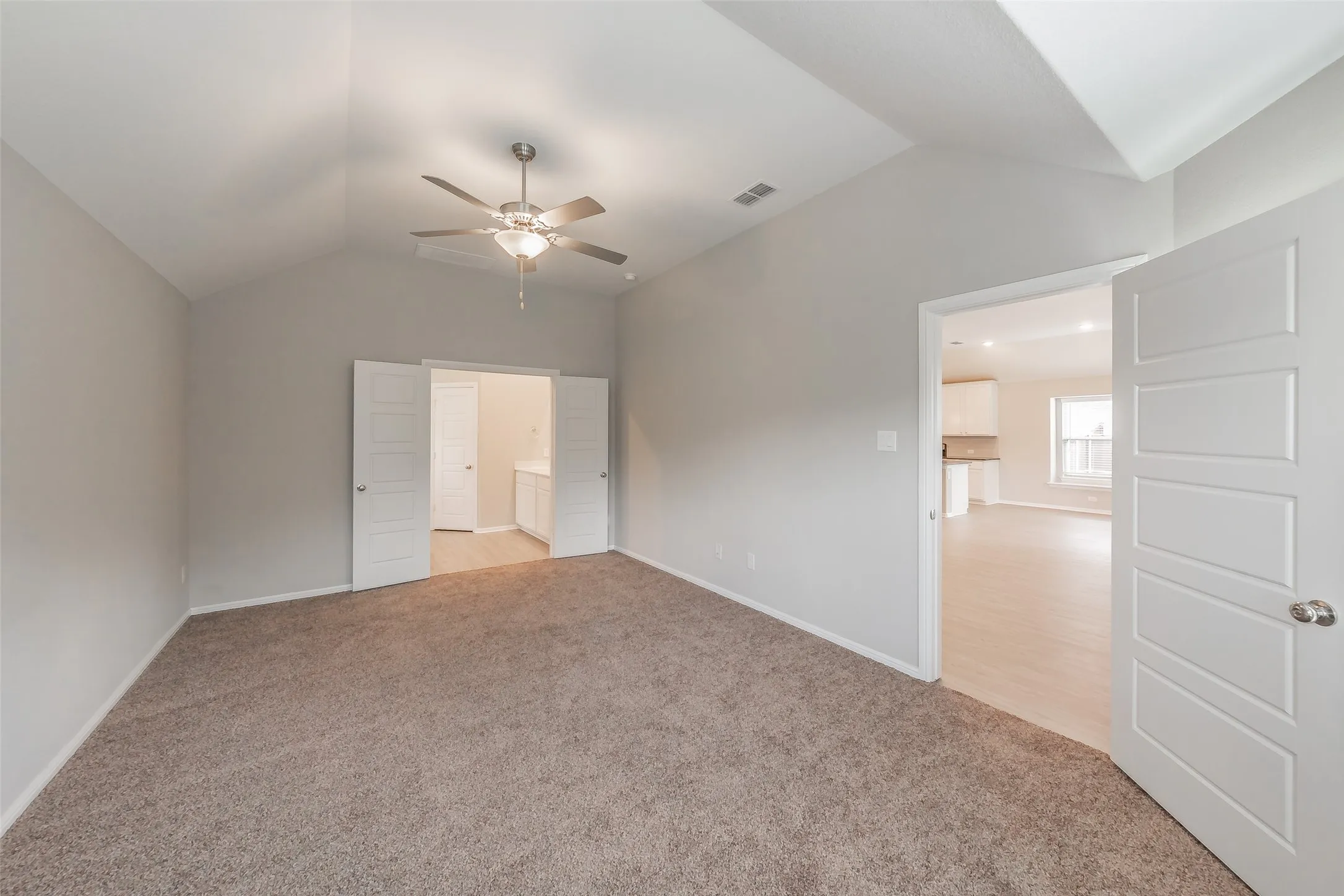 Single Family Residence For Sale in Johnson County , 1207 Putnam Street, Mansfield, Texas 76063, 4 Bedroom, 3 Bathroom, 2 Garage spaces, 2,180 Sqft, built in 2022, mls#21331513, Real Estate Agent in Mansfield, Homes For Sale in Johnson county, Homes For Sale in Mansfield, Realtor in Mansfield Texas, Real Estate Brokerage Independent Realty Texas, Luminita Cordes Realtor