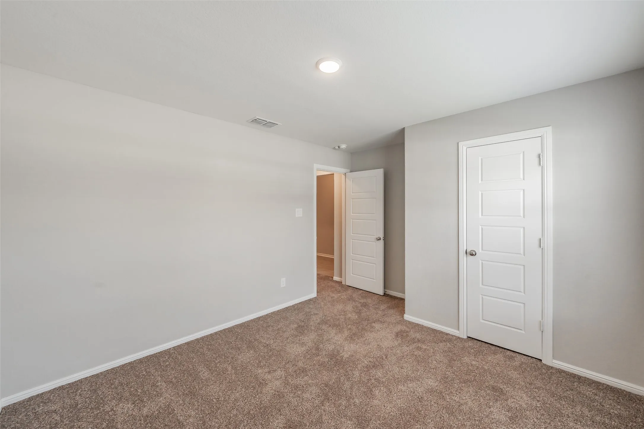 Single Family Residence For Sale in Johnson County , 1207 Putnam Street, Mansfield, Texas 76063, 4 Bedroom, 3 Bathroom, 2 Garage spaces, 2,180 Sqft, built in 2022, mls#21331513, Real Estate Agent in Mansfield, Homes For Sale in Johnson county, Homes For Sale in Mansfield, Realtor in Mansfield Texas, Real Estate Brokerage Independent Realty Texas, Luminita Cordes Realtor