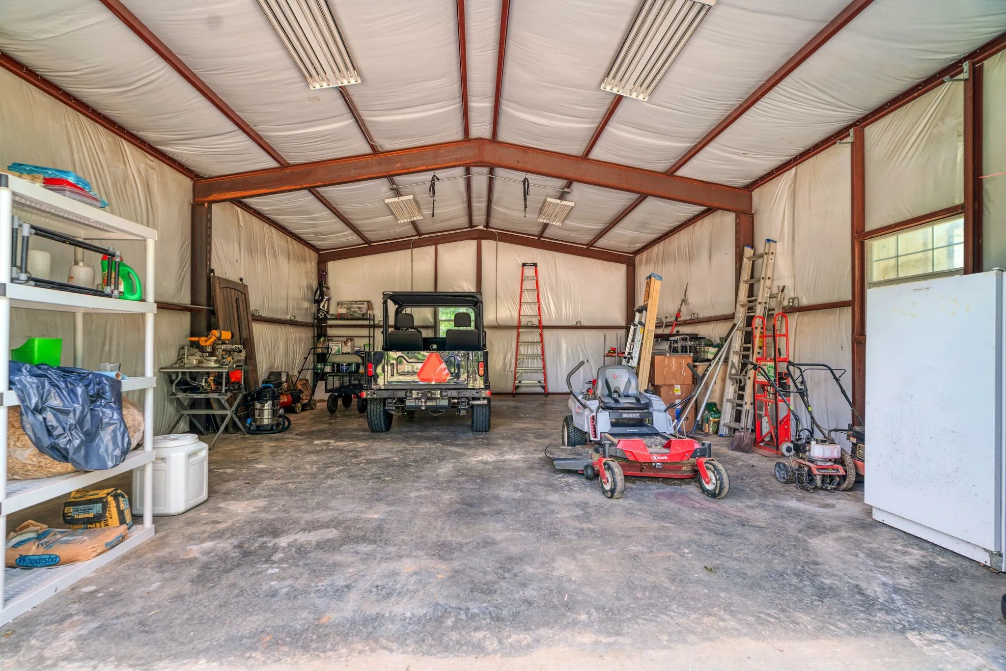 Farm For Sale in Lamar County , 821 County Road 43830, Paris, Texas 75462, 5 Bedroom, 3 Bathroom, 3 Garage spaces, 3,566 Sqft, built in 2016, mls#21330916, Real Estate Agent in Paris, Homes For Sale in Lamar county, Homes For Sale in Paris, Realtor in Paris Texas, Real Estate Brokerage Independent Realty Texas, Luminita Cordes Realtor