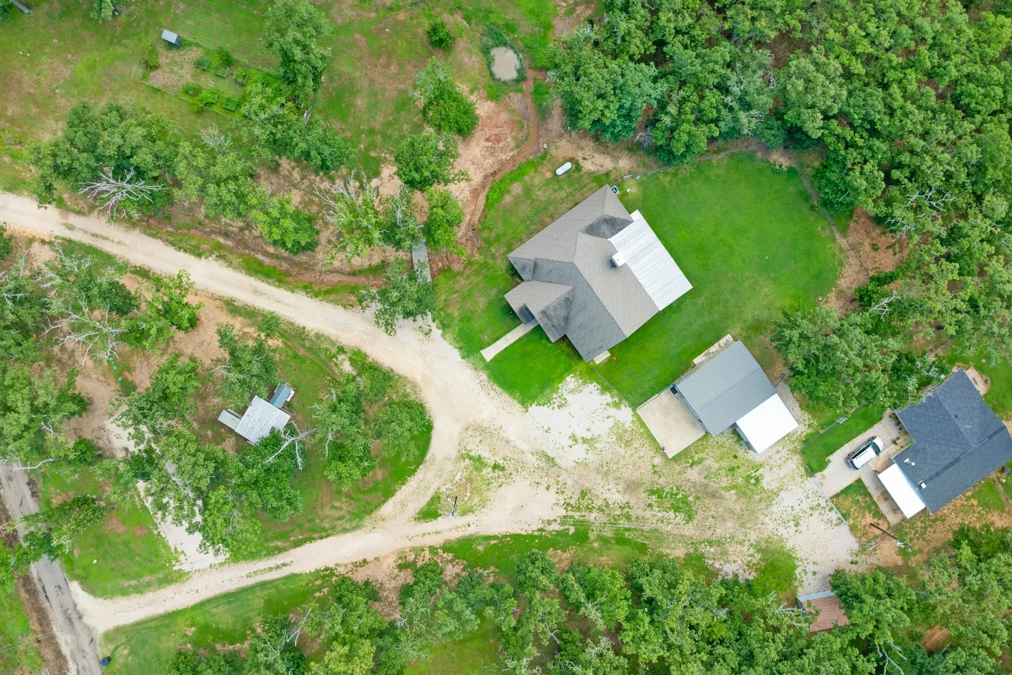 Farm For Sale in Lamar County , 821 County Road 43830, Paris, Texas 75462, 5 Bedroom, 3 Bathroom, 3 Garage spaces, 3,566 Sqft, built in 2016, mls#21330916, Real Estate Agent in Paris, Homes For Sale in Lamar county, Homes For Sale in Paris, Realtor in Paris Texas, Real Estate Brokerage Independent Realty Texas, Luminita Cordes Realtor