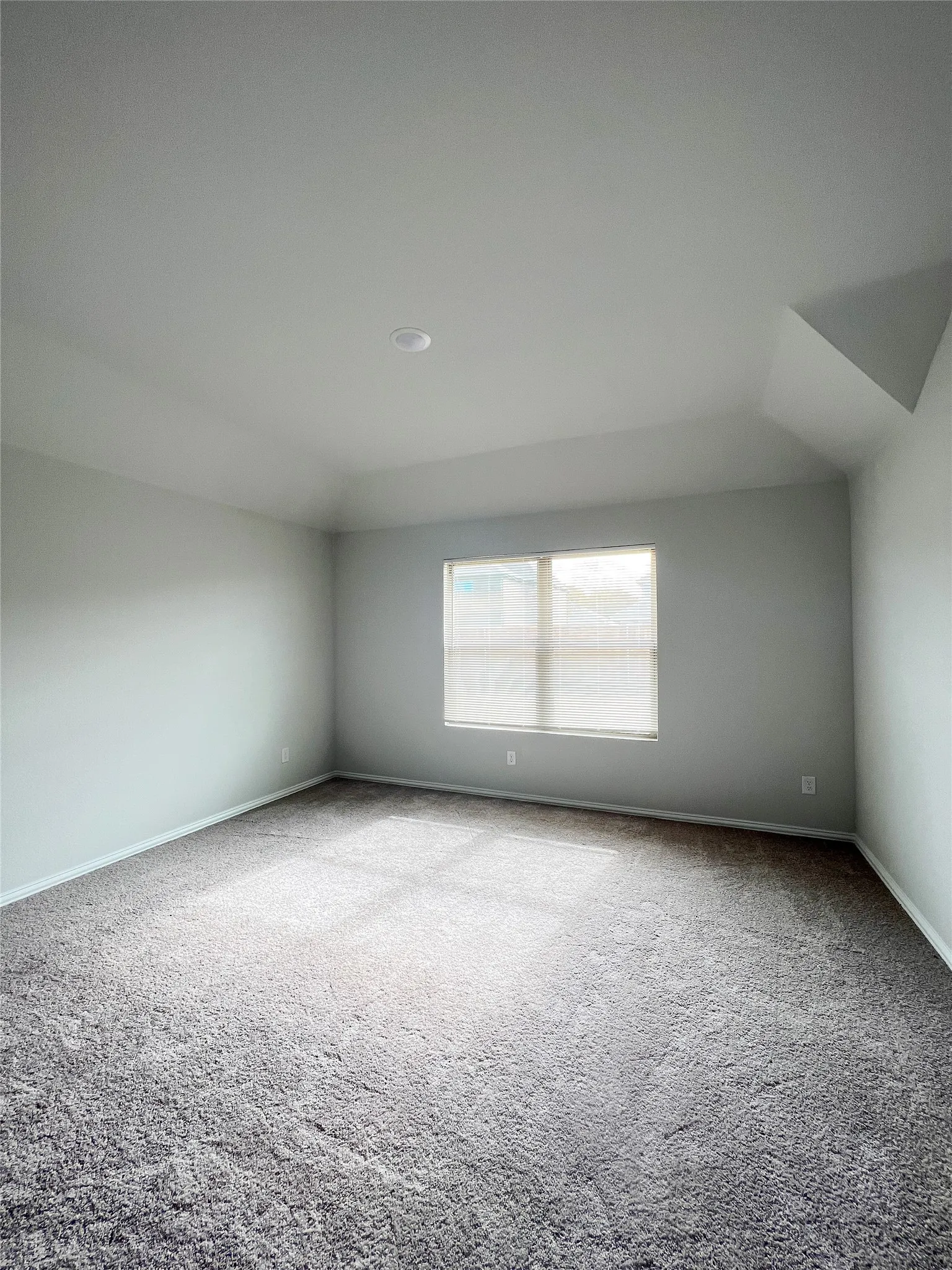 Single Family Residence For Rent in Grayson County , 553 Meadow Run Drive, Van Alstyne, Texas 75495, 4 Bedroom, 2 Bathroom, 2 Garage spaces, 1,798 Sqft, built in 2023, mls#21332861, Real Estate Agent in Van Alstyne, Homes For Rent in Grayson county, Homes For Rent in Van Alstyne, Realtor in Van Alstyne Texas, Real Estate Brokerage Independent Realty Texas, Luminita Cordes Realtor
