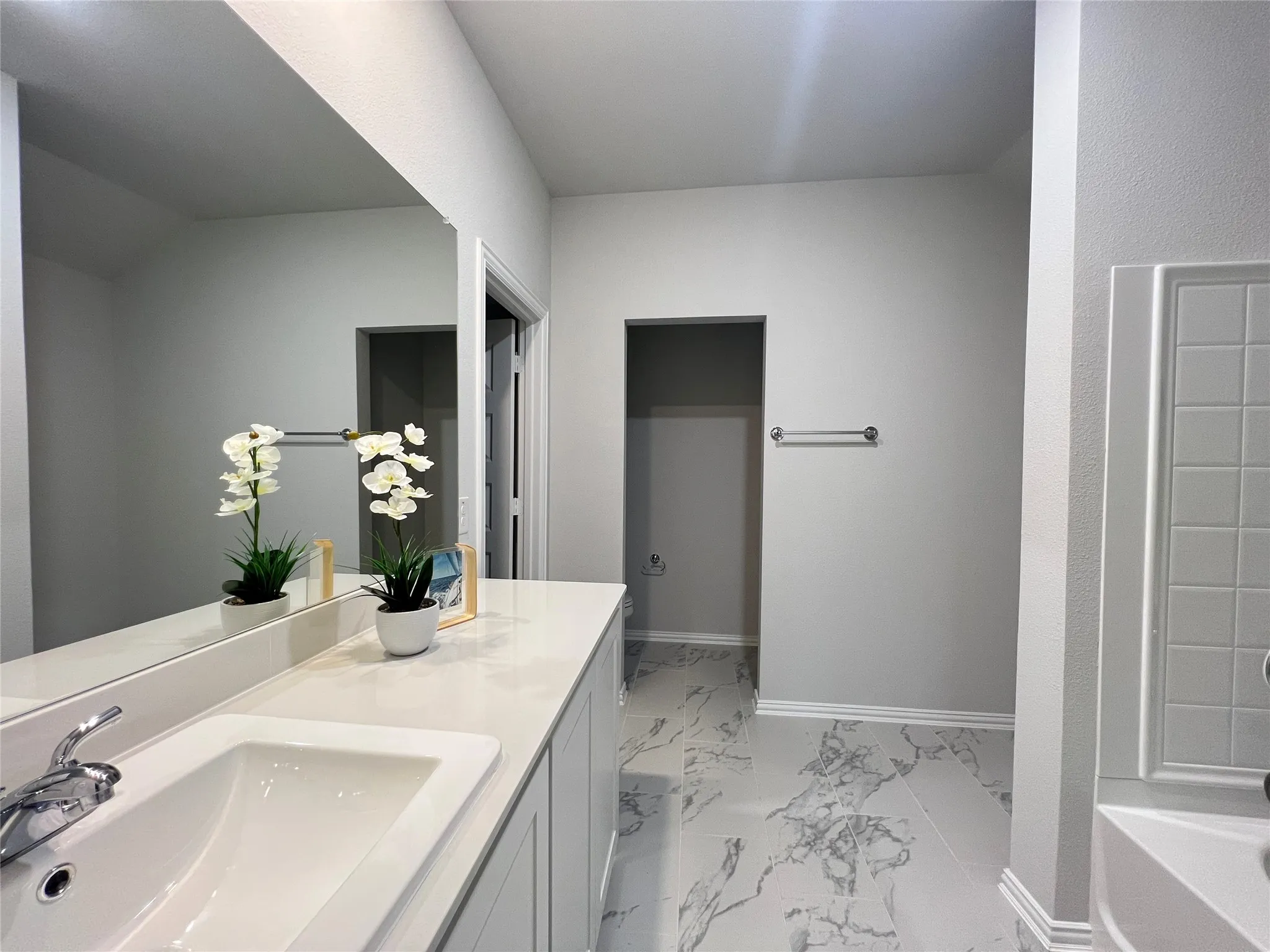 Single Family Residence For Rent in Grayson County , 553 Meadow Run Drive, Van Alstyne, Texas 75495, 4 Bedroom, 2 Bathroom, 2 Garage spaces, 1,798 Sqft, built in 2023, mls#21332861, Real Estate Agent in Van Alstyne, Homes For Rent in Grayson county, Homes For Rent in Van Alstyne, Realtor in Van Alstyne Texas, Real Estate Brokerage Independent Realty Texas, Luminita Cordes Realtor