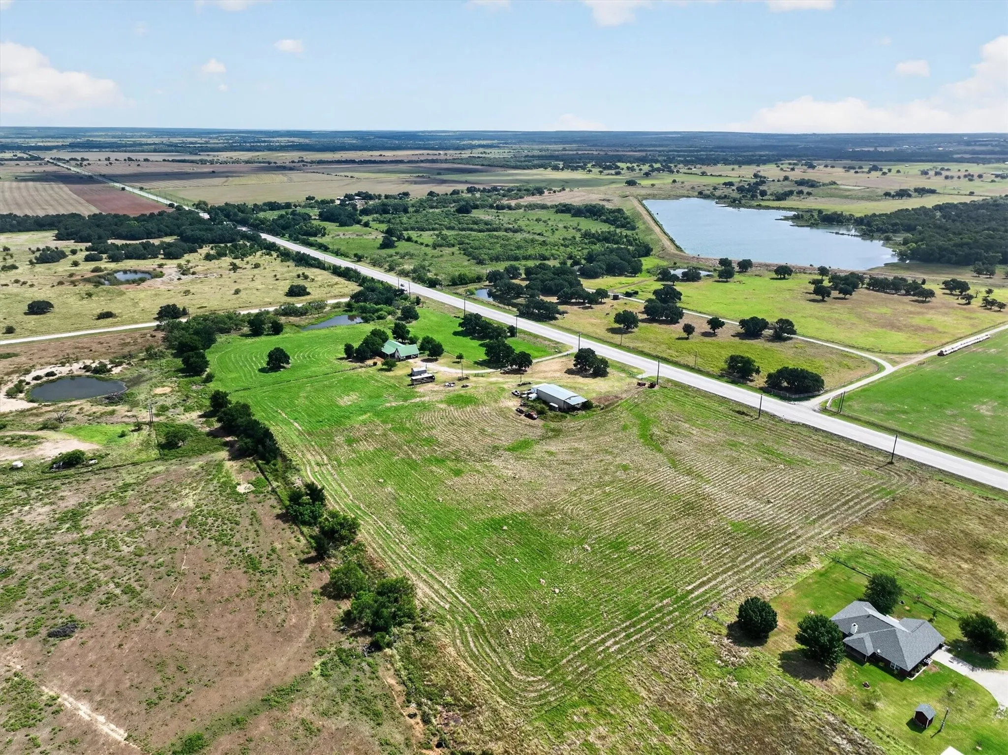 Single Family Residence For Sale in Palo Pinto County , 13143 N HWY 281, Perrin, Texas 76486, 3 Bedroom, 3 Bathroom, Garage spaces, 1,456 Sqft, built in 1984, mls#21325396, Real Estate Agent in Perrin, Homes For Sale in Palo Pinto county, Homes For Sale in Perrin, Realtor in Perrin Texas, Real Estate Brokerage Independent Realty Texas, Luminita Cordes Realtor