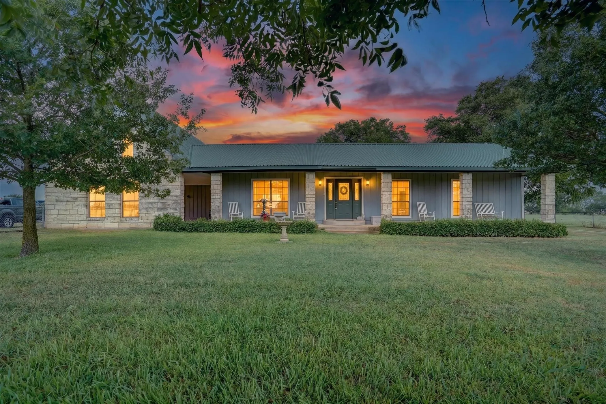 Single Family Residence For Sale in Palo Pinto County , 13143 N HWY 281, Perrin, Texas 76486, 3 Bedroom, 3 Bathroom, Garage spaces, 1,456 Sqft, built in 1984, mls#21325396, Real Estate Agent in Perrin, Homes For Sale in Palo Pinto county, Homes For Sale in Perrin, Realtor in Perrin Texas, Real Estate Brokerage Independent Realty Texas, Luminita Cordes Realtor